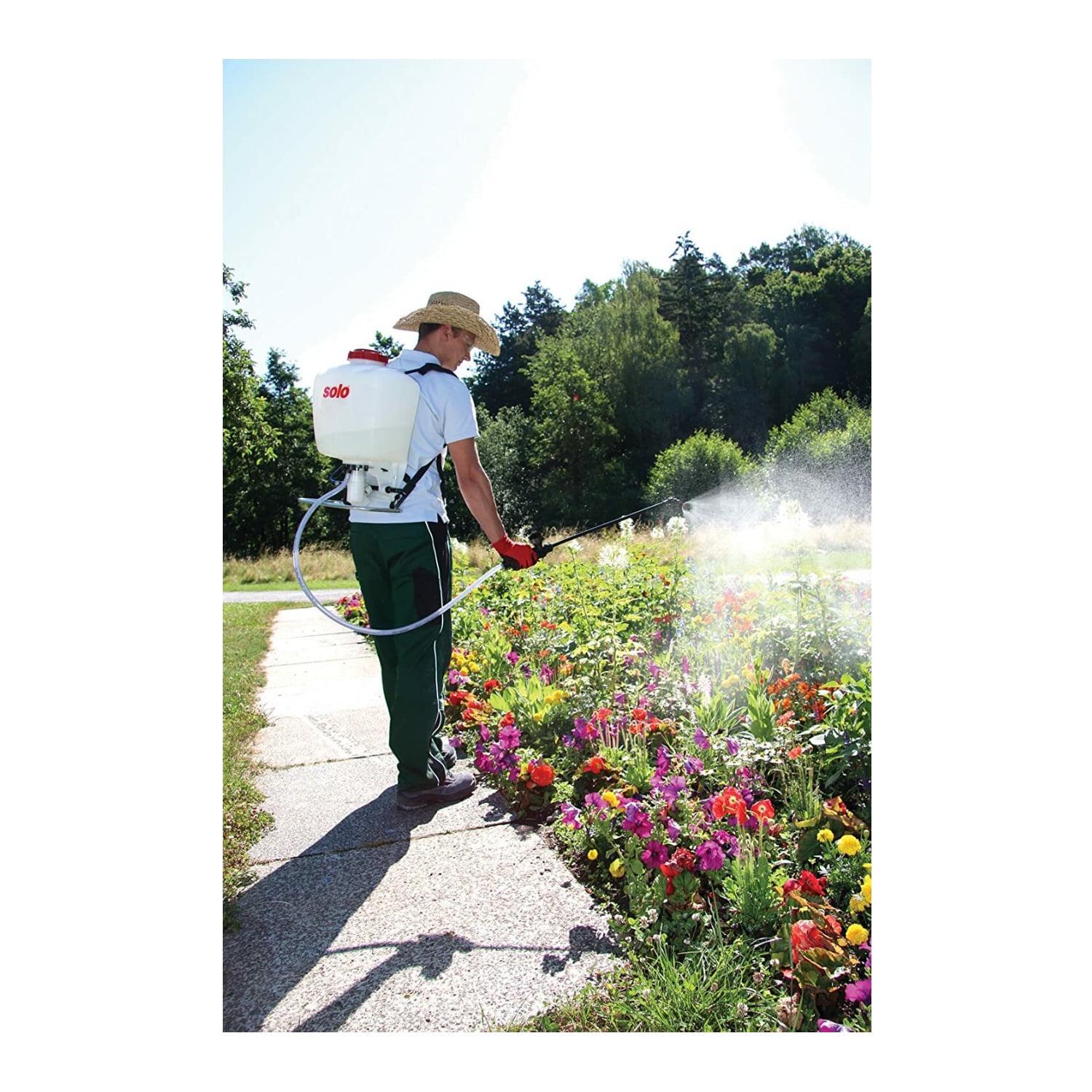Solo 425 Backpack Sprayer with Piston Pump, 4 Gallon, Adjustable Pressure, UV Resistant