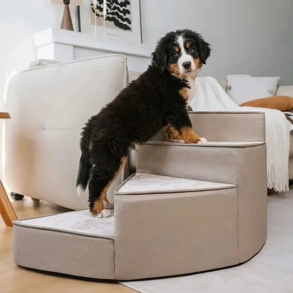 Spiral Dog Stairs �C Water-Repellent Faux Leather & Joint-Friendly Sponge