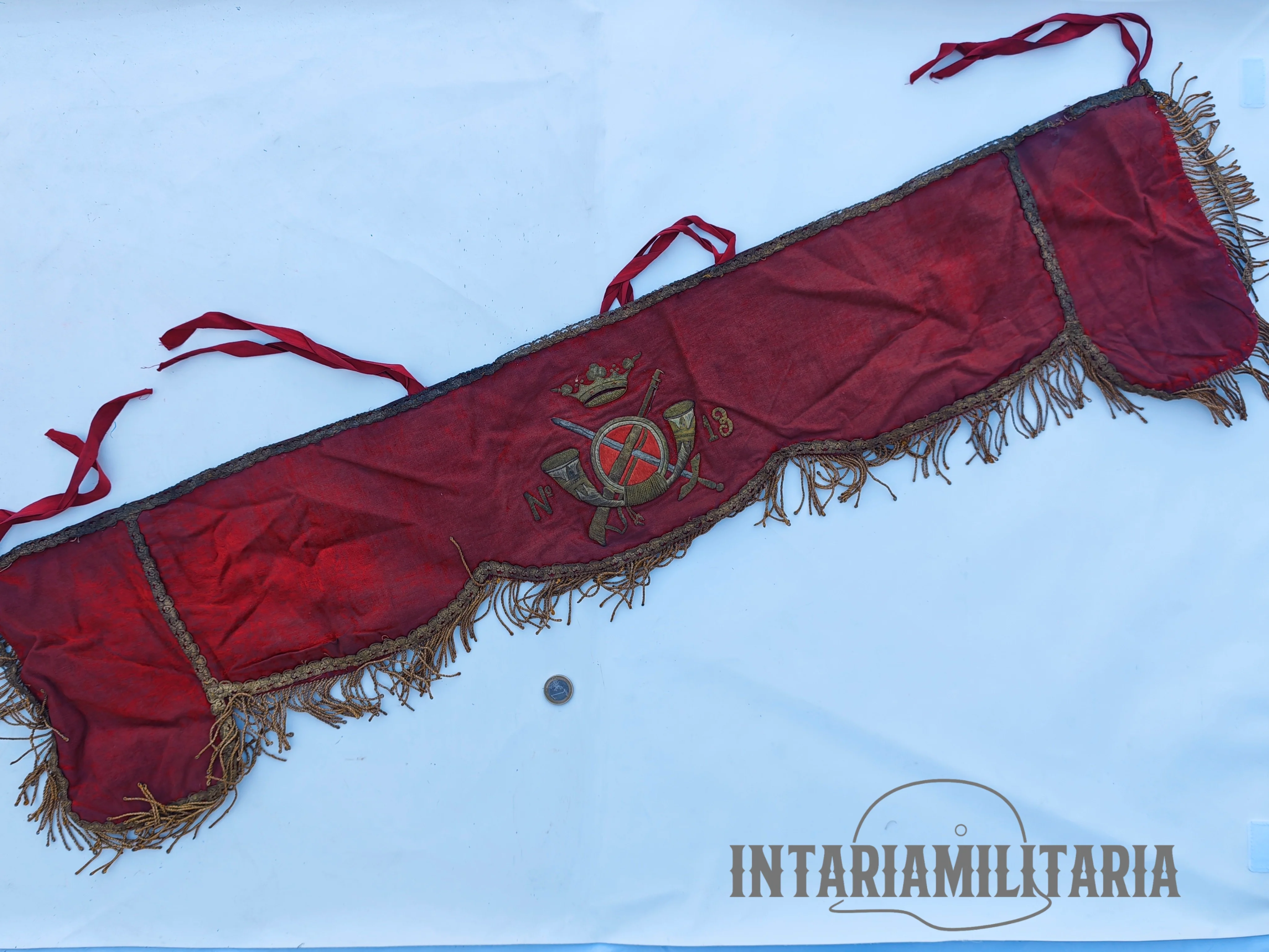 Bandera del regimiento N13 de infanter��a. Espa?a posguerra 1940s.