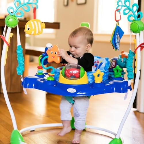 Baby Einstein, Centro Giochi e Attività Neptune's Ocean Discovery, 15 Giochi e Attività, 3 Lingue, Girello con Musica e Luci, Sedile Girevole a 360°, Regolabile, a Partire da 6 Mesi : Prima infanzia