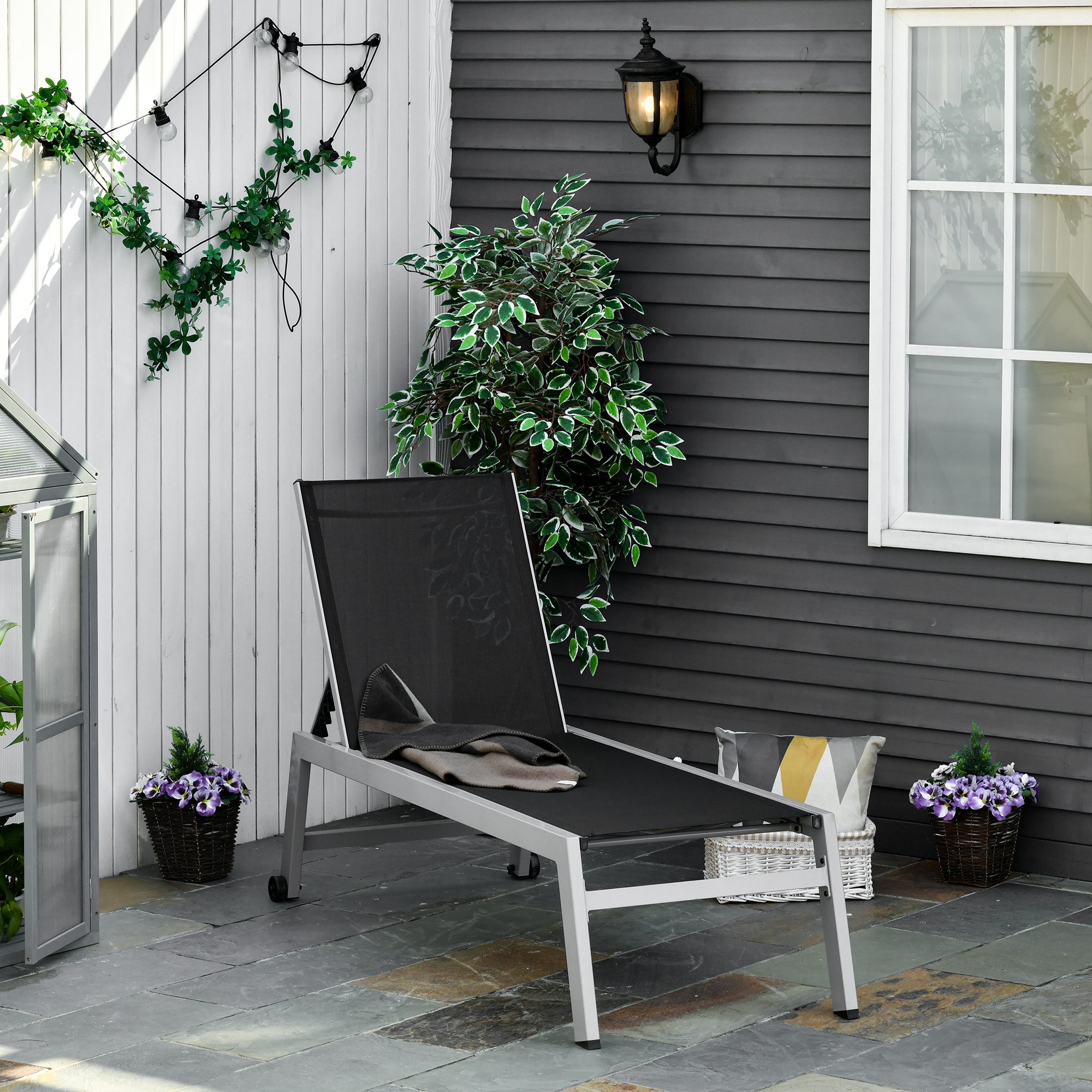 Outsunny Sonnenliege, Gartenliege, 5-stufige Rückenlehne, Aluminium, Schwarz, 202 x 65 x 43 cm
