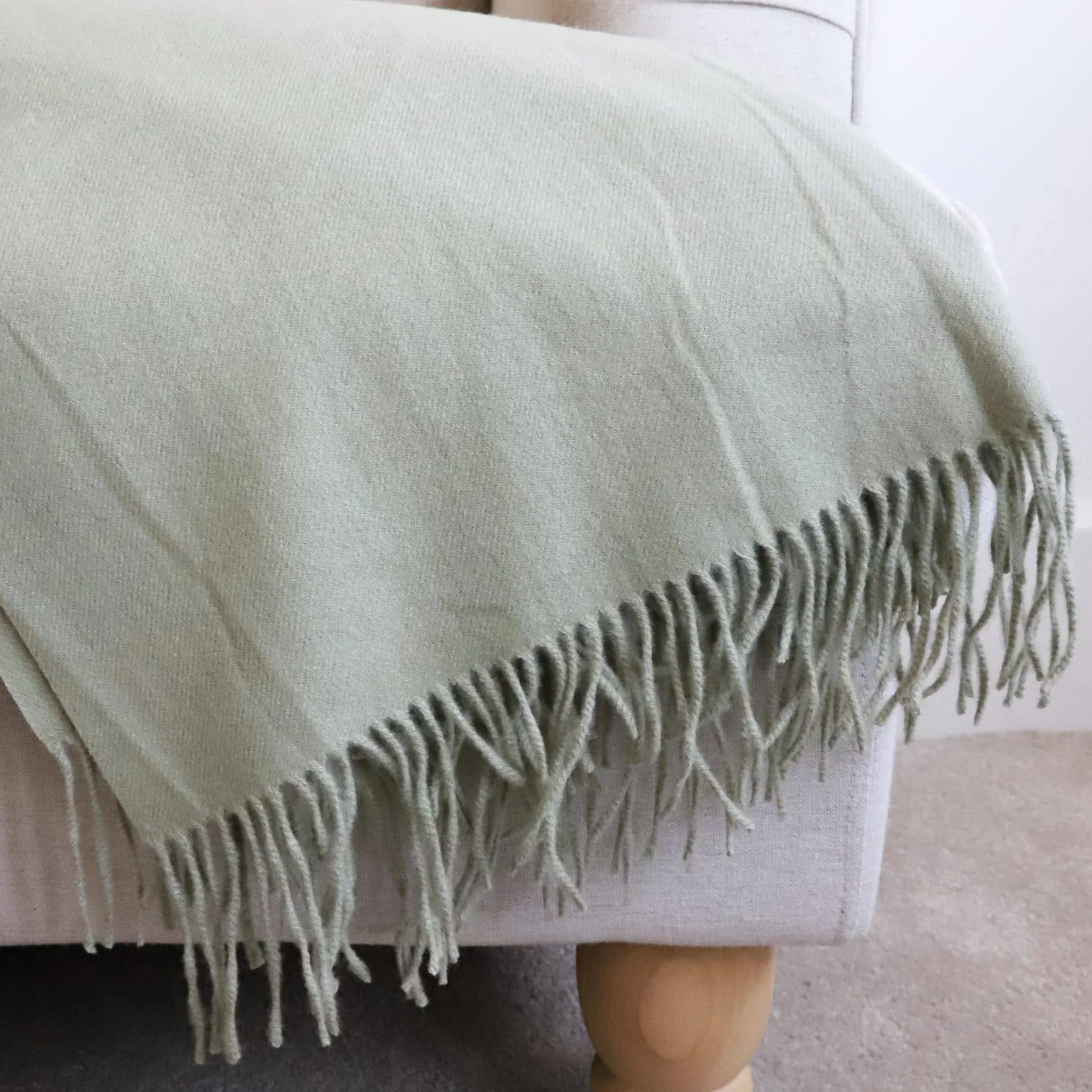 Sage Decorative Throw �C 170 x 65cm | Soft Finish