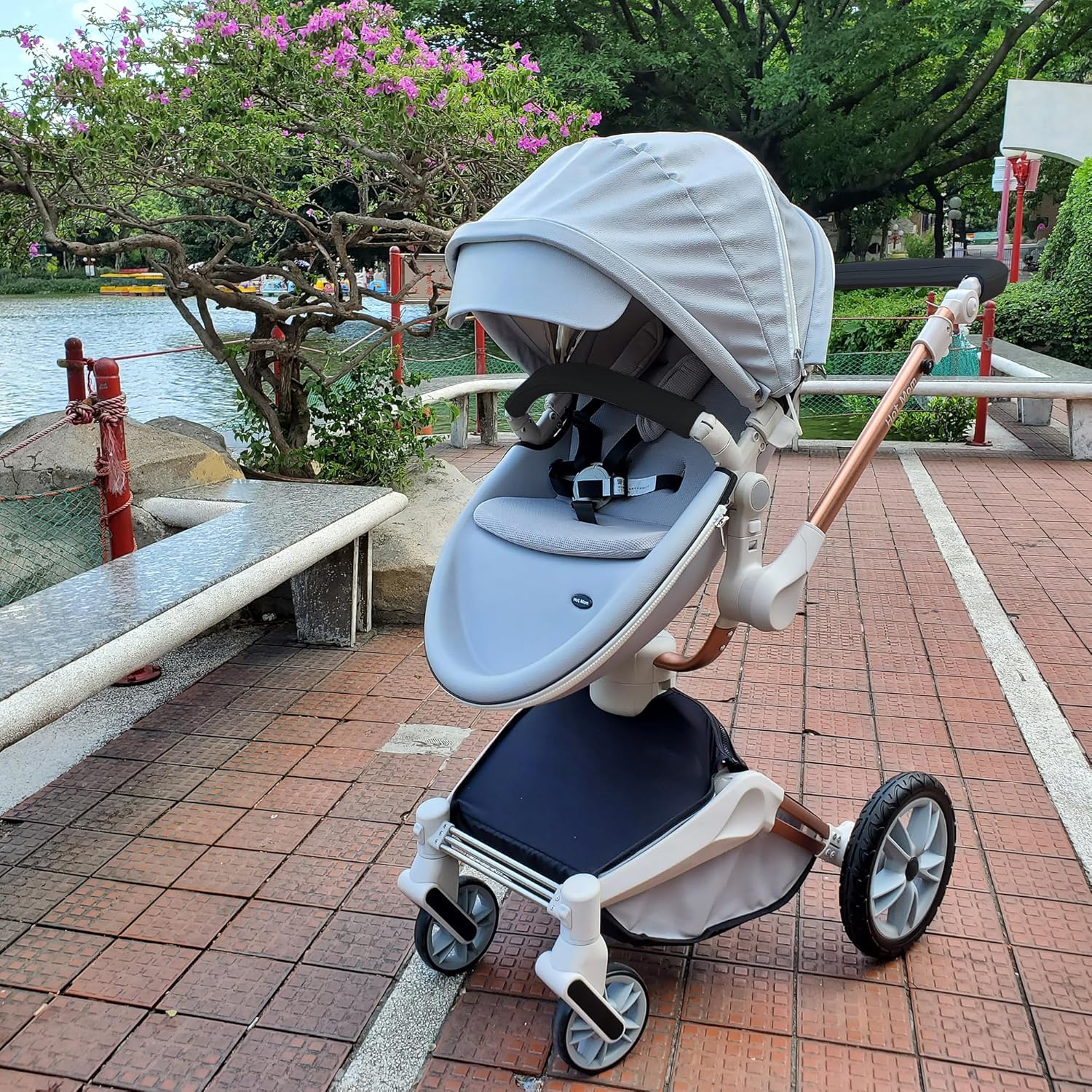 Hot Mom Kinderwagen set mit 360° Drehfunktion, Kombikinderwagen 3-in-1. Ausgestattet mit PU-Reifen und Kunstledersitz und viele weitere Zubehören, Dunkelgrau