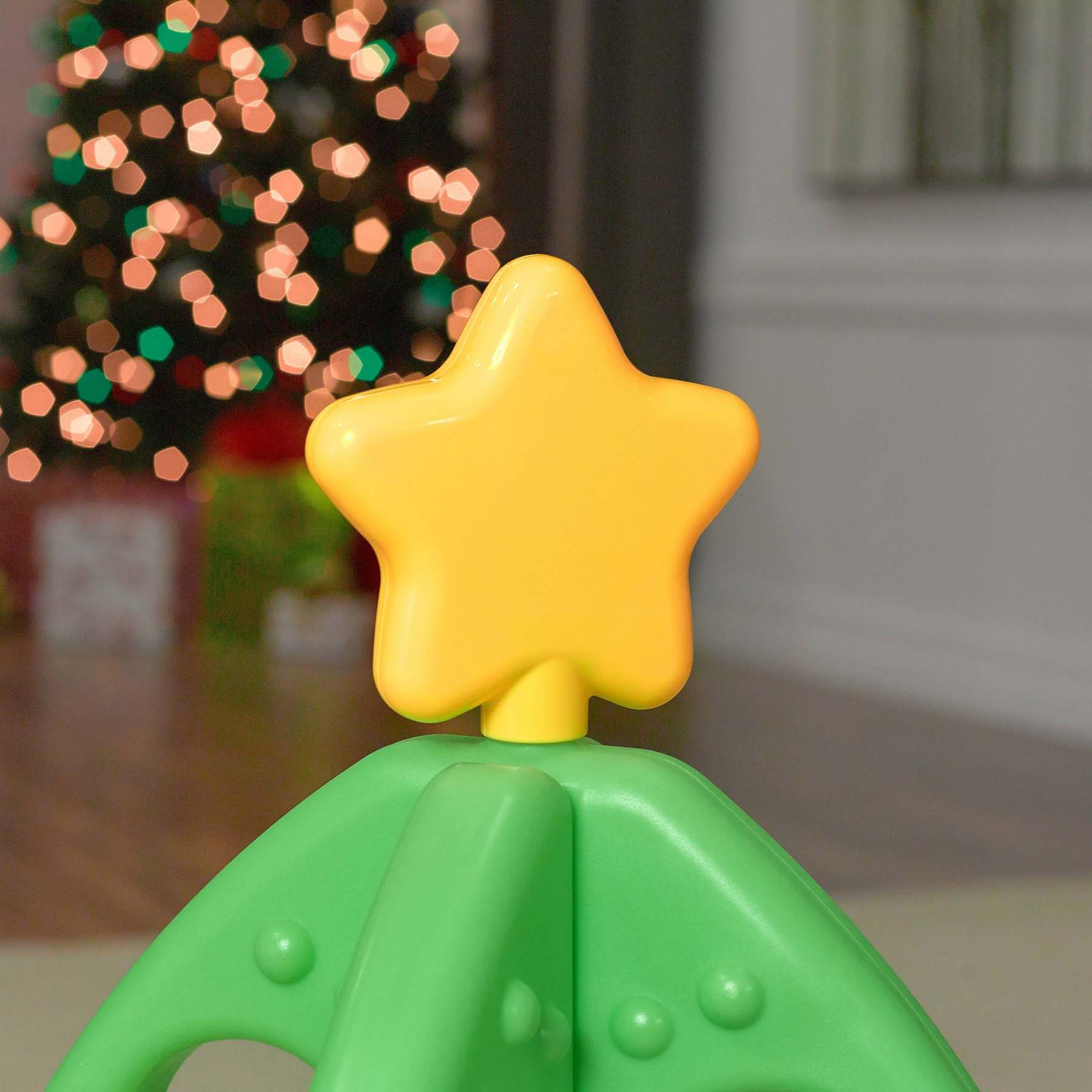 Step2 My First Christmas Tree &ndash; 33&prime;&prime; Kids&rsquo; Plastic Tree with Ornaments & Train Set