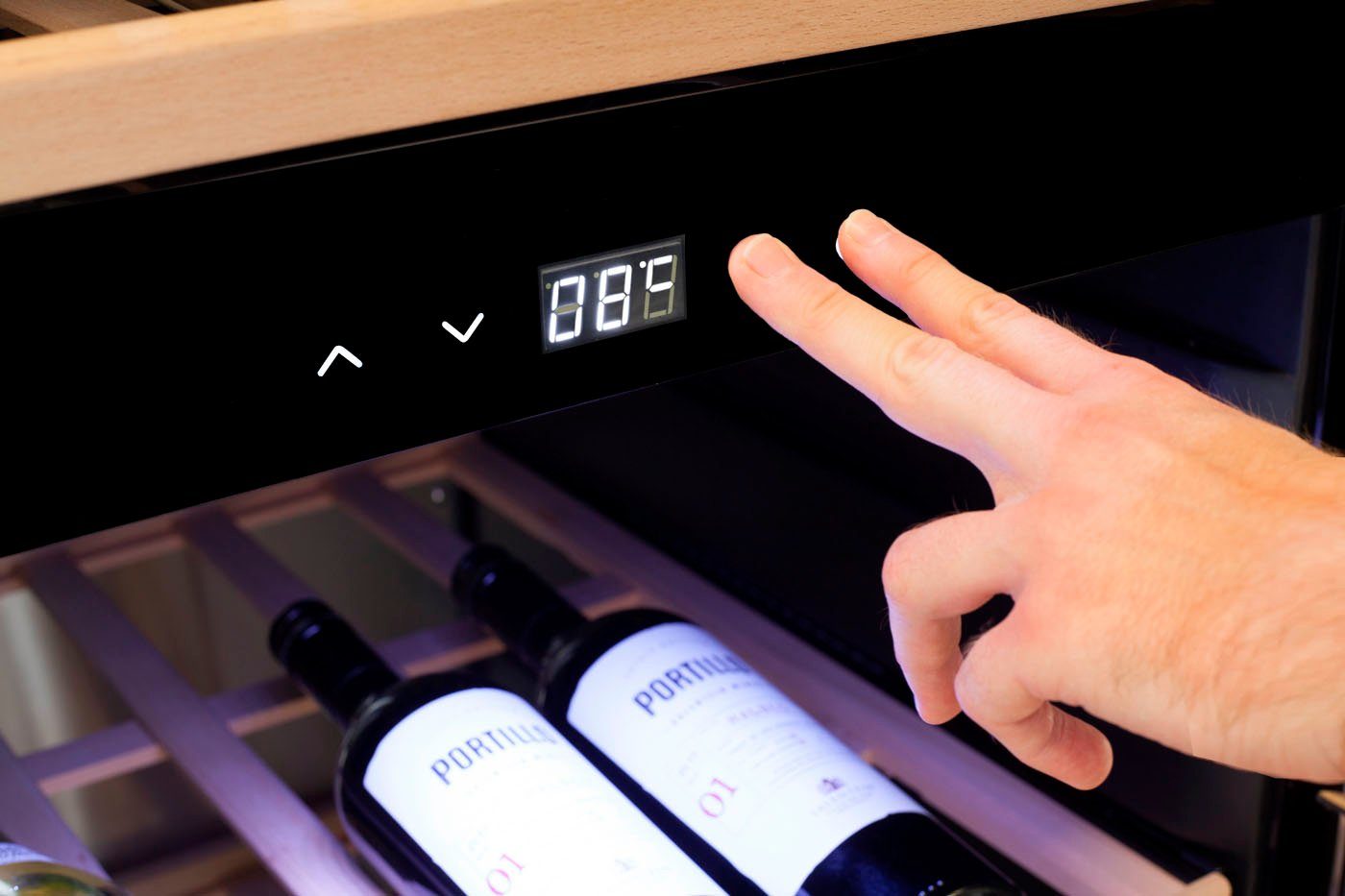 Weinkühlschrank CASO WineExclusive 180 Smart