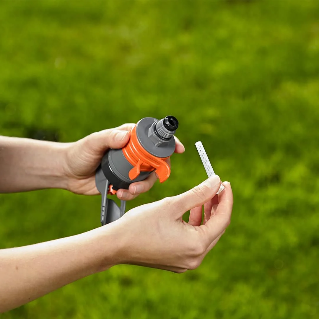 Gardena Comfort veelvlakssproeier AquaContour Automatic: vlakberegening voor de individuele besproeiing van bijna elke tuinomtrek, eenvoudig te programmeren, reikwijdte 2,5-10,5 m (8133-20)