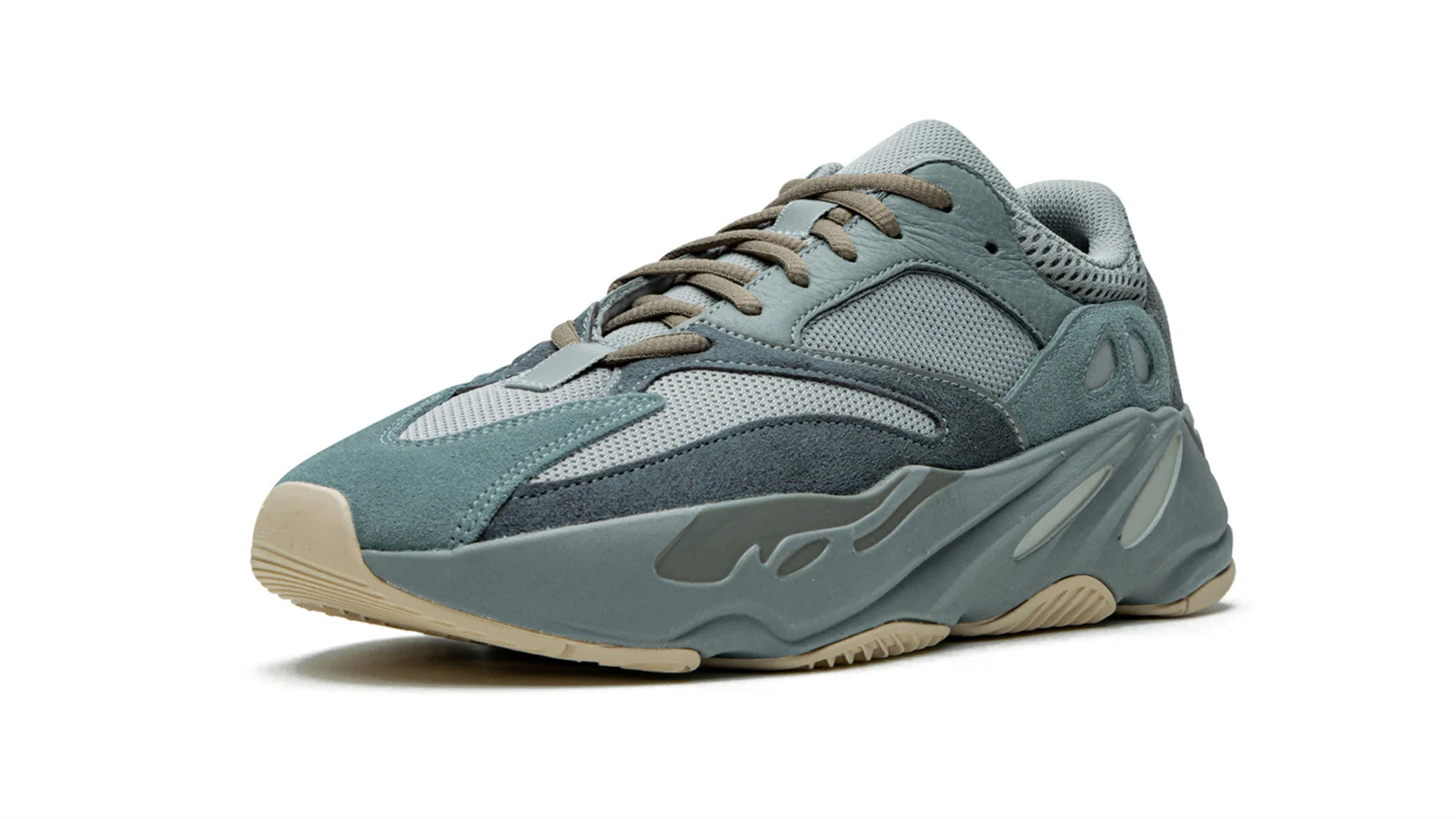 YEEZY BOOST 700 
