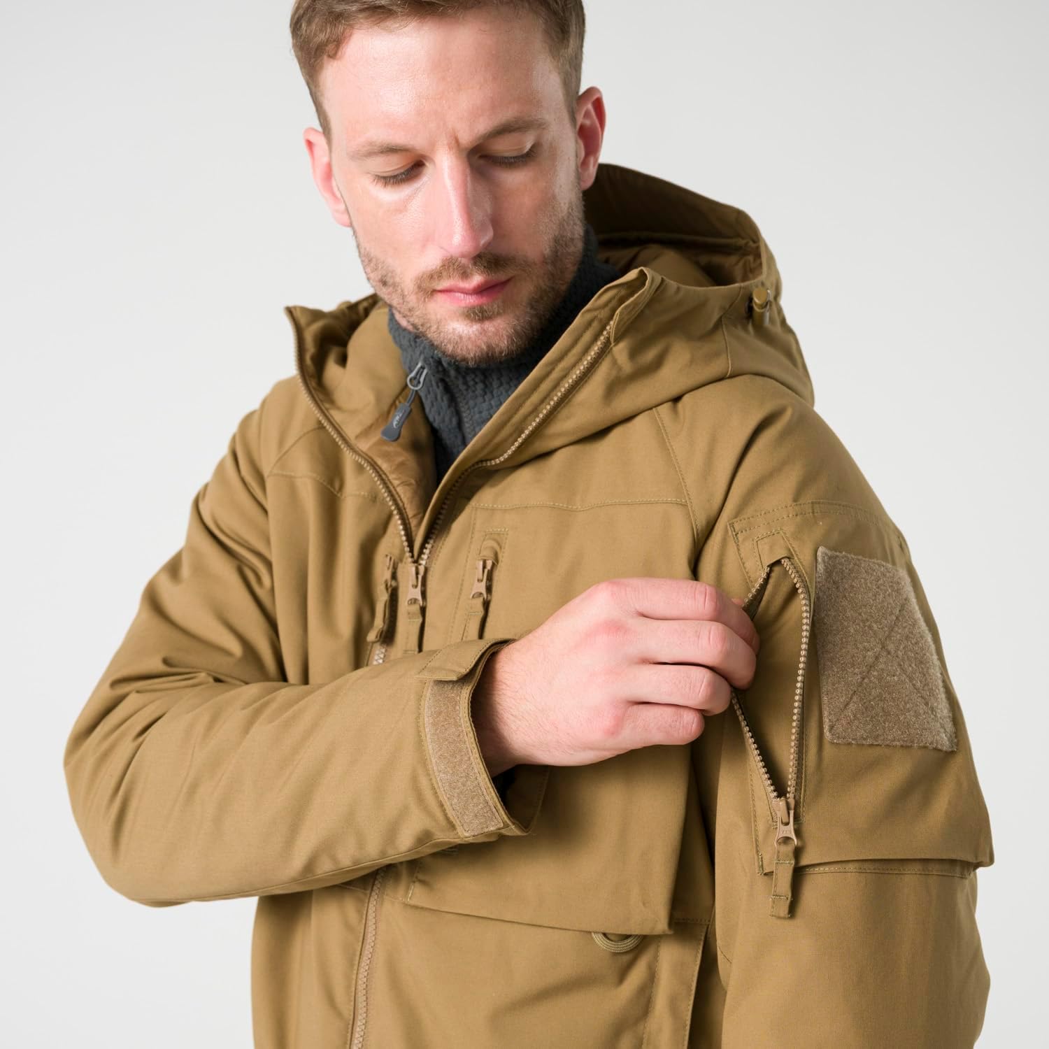 Helikon-Tex Winter Yukon Herren Tactical Jacke - Robuste Bushcraft Winterjacke - Climashield Isolierung - 8 Taschen