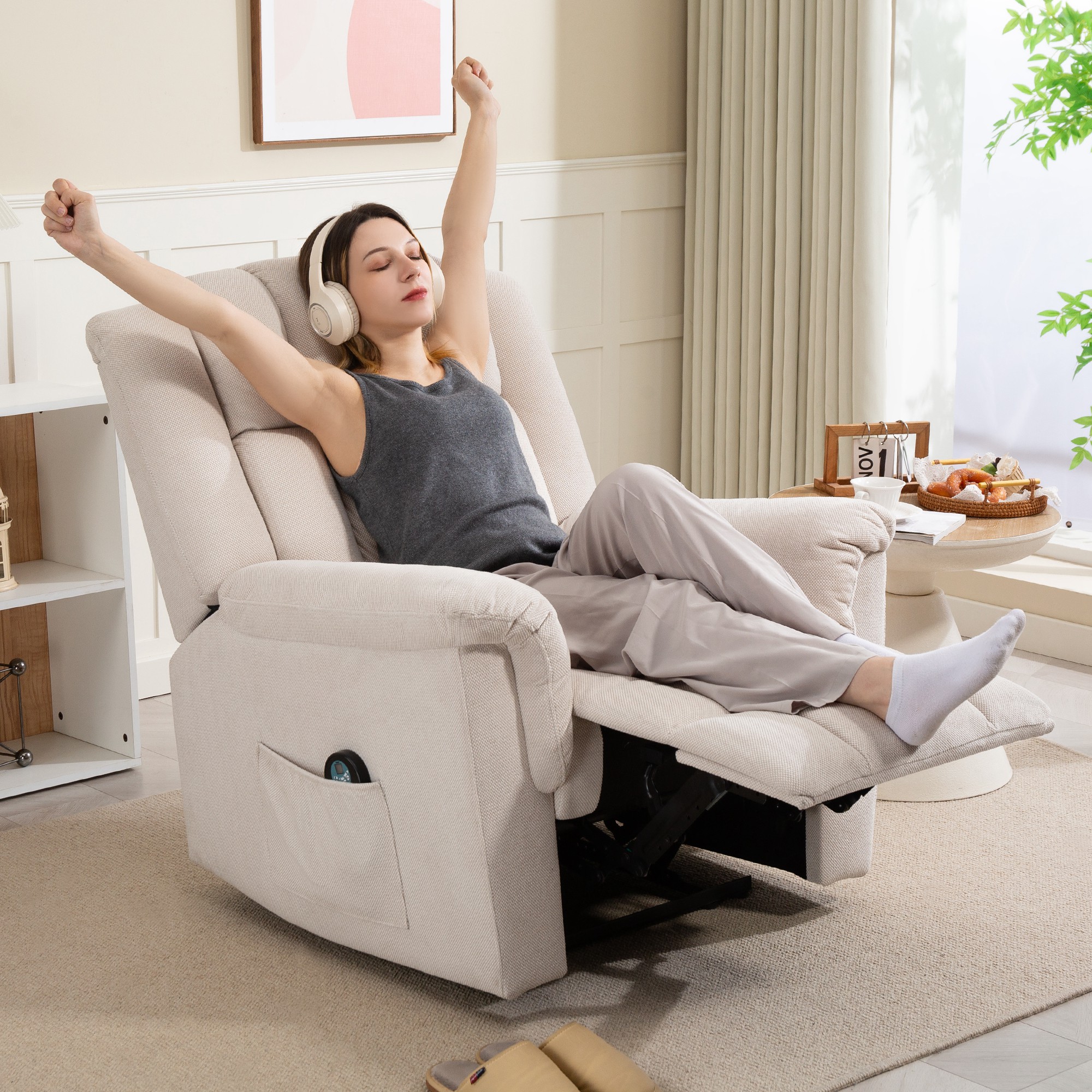 HOMCOM Massagesessel, elektrisch und beheizbar, neigbarer Sessel mit manuell verstellbarer Rückenlehne, 85x91x104cm, beige
