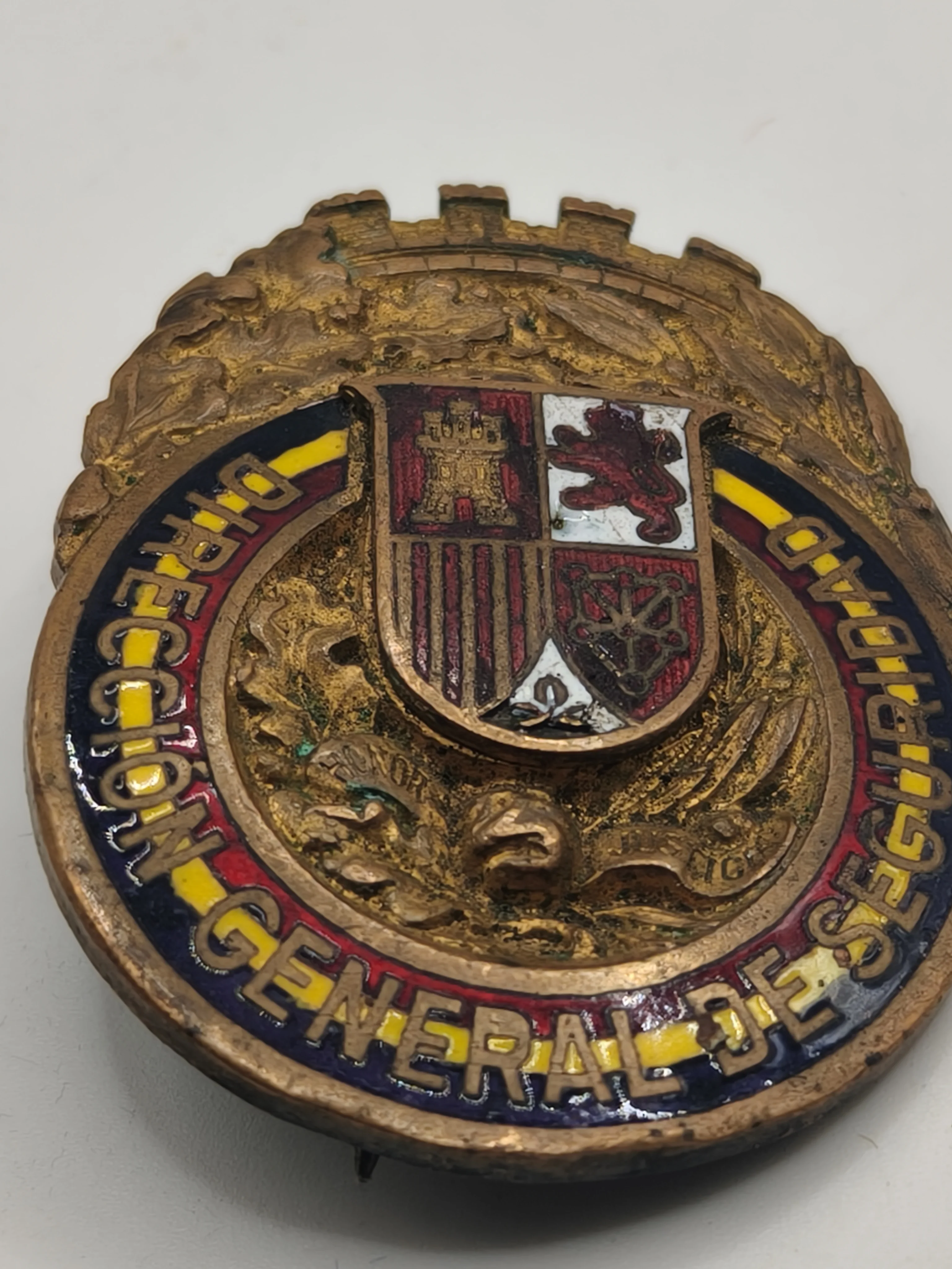 II Spanish Republic Police Badge. Very rare.