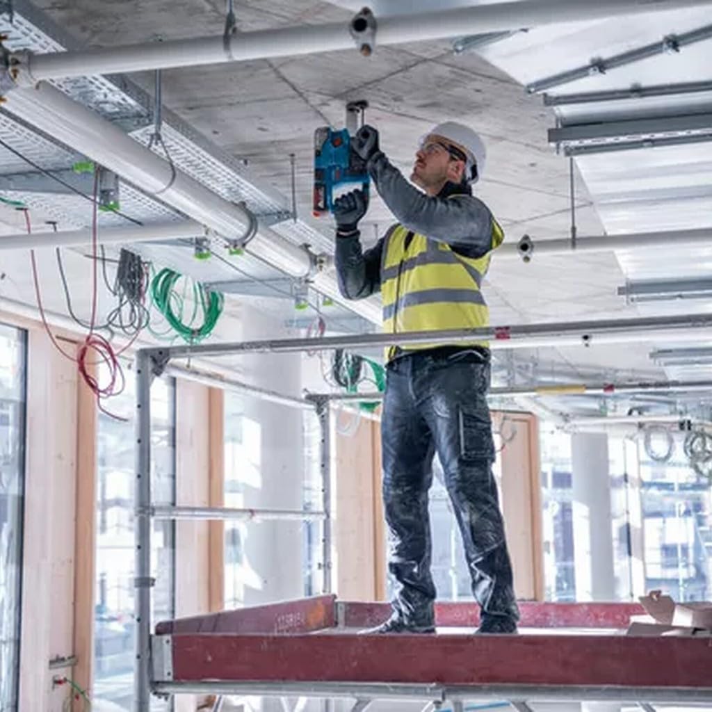 Bosch Professional 18V System Akku Bohrhammer GBH 18V-22 (mit SDS plus, KickBack Control und Vibration Control, inkl. GDE 18V-12, L-BOXX, ohne Akku/Ladegerät)