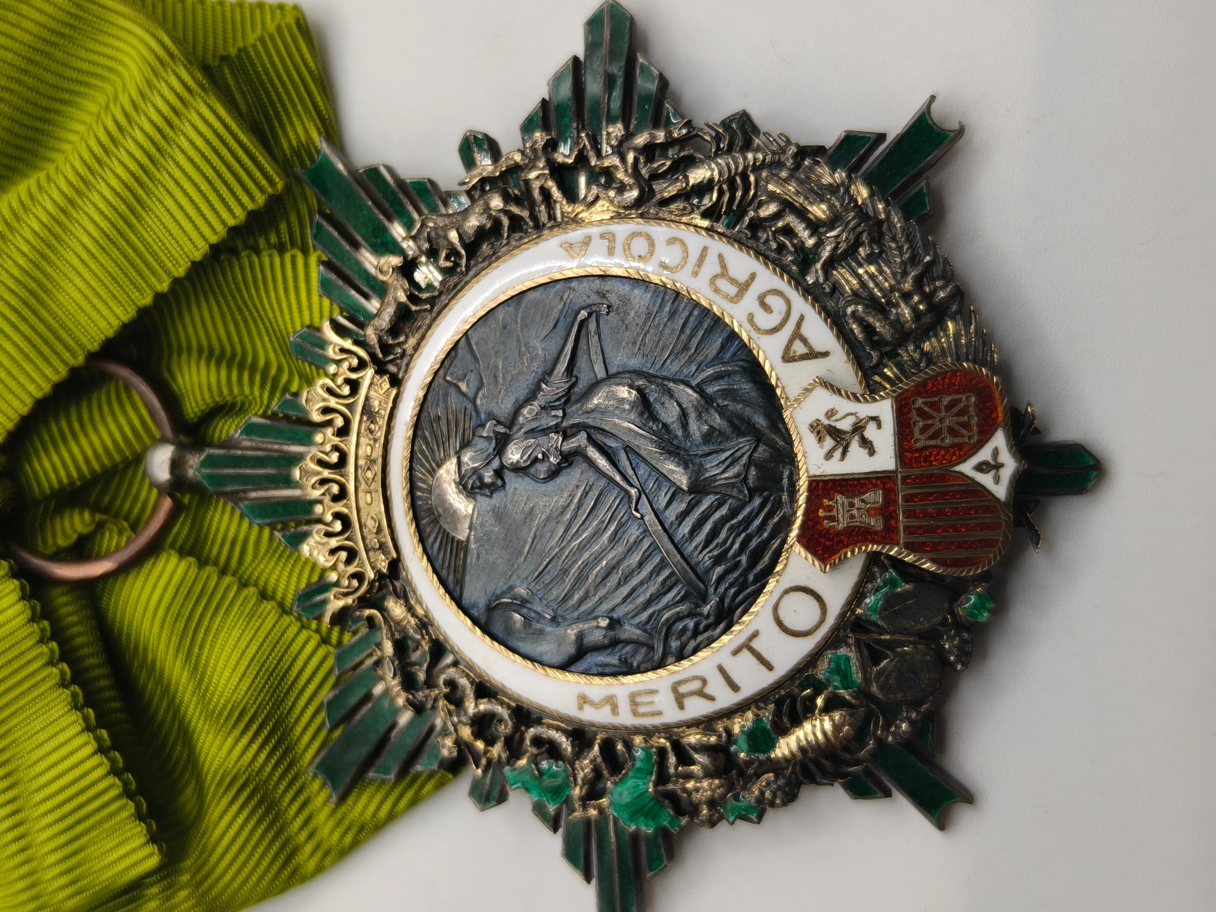 Agricultural Merit Order, Lady's medal. Franco's period.
