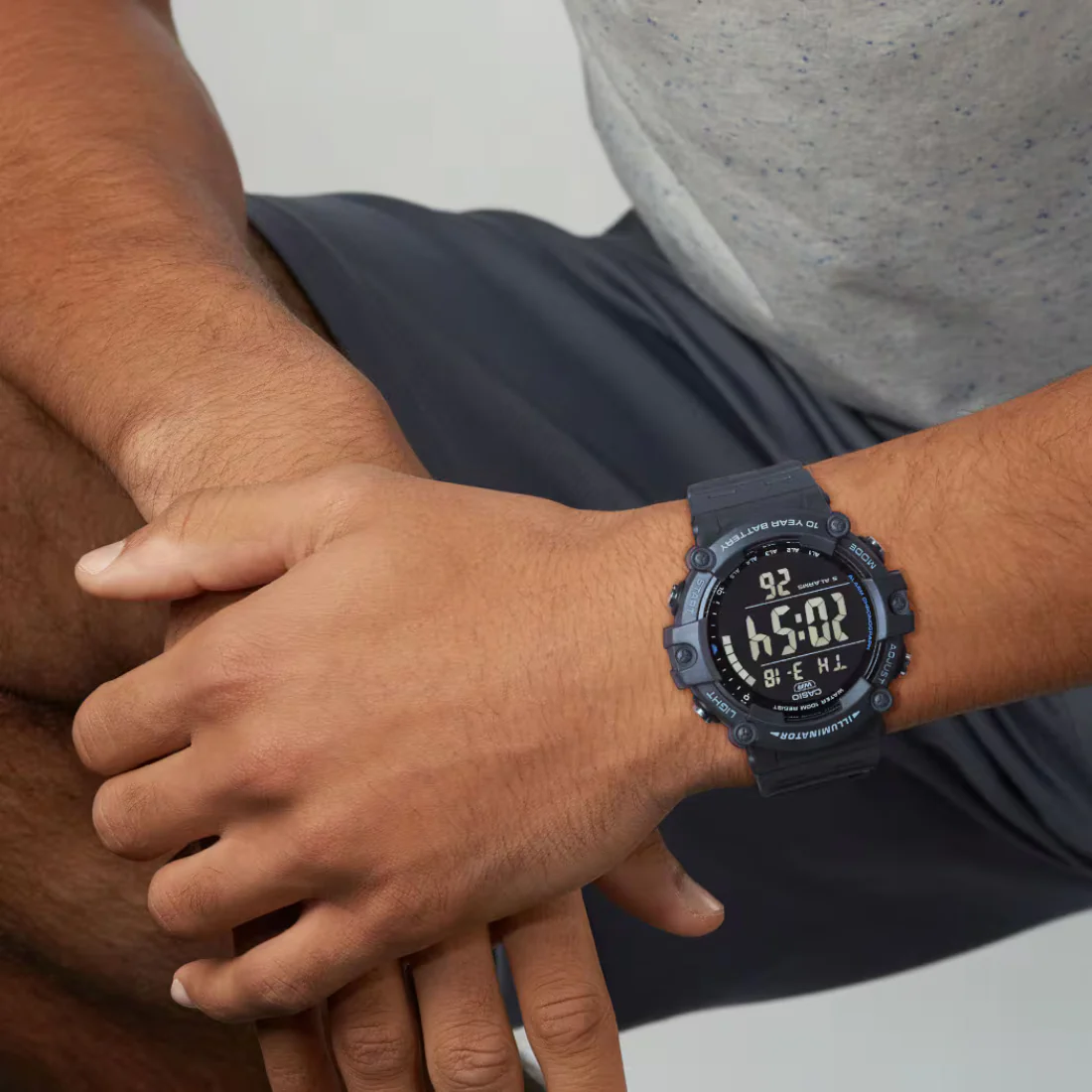 Orologio Casio AE-1500WH-8BVEF grigio ampio display positivo