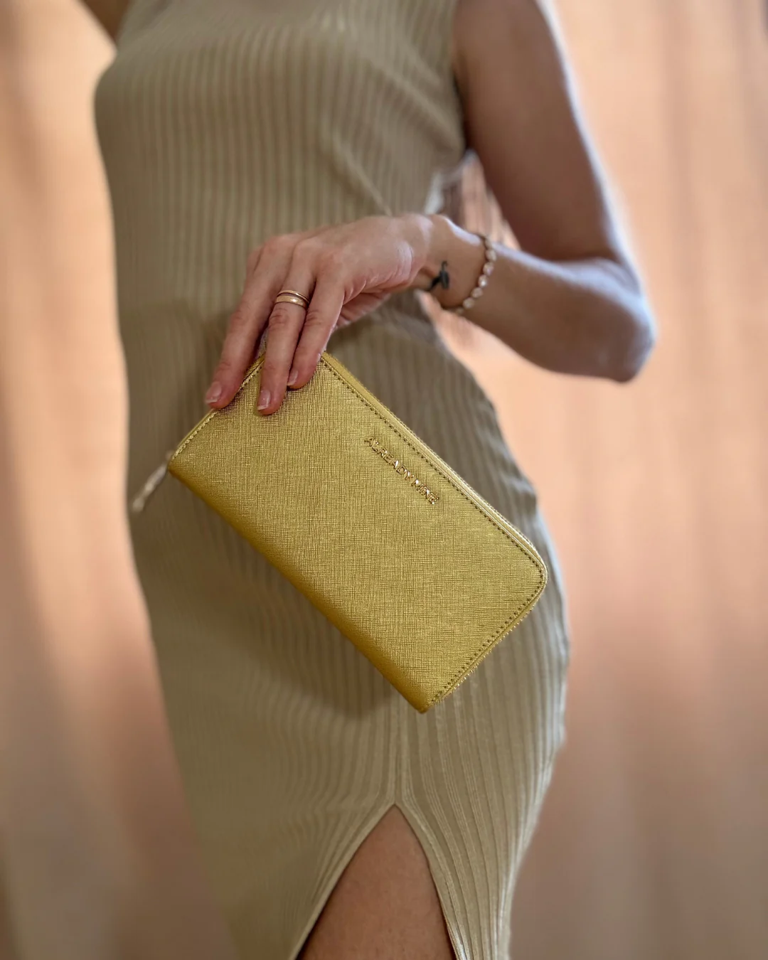 Wealth & Money Manifestation Gift Set �C Wallet, Crystals & Ritual Mist