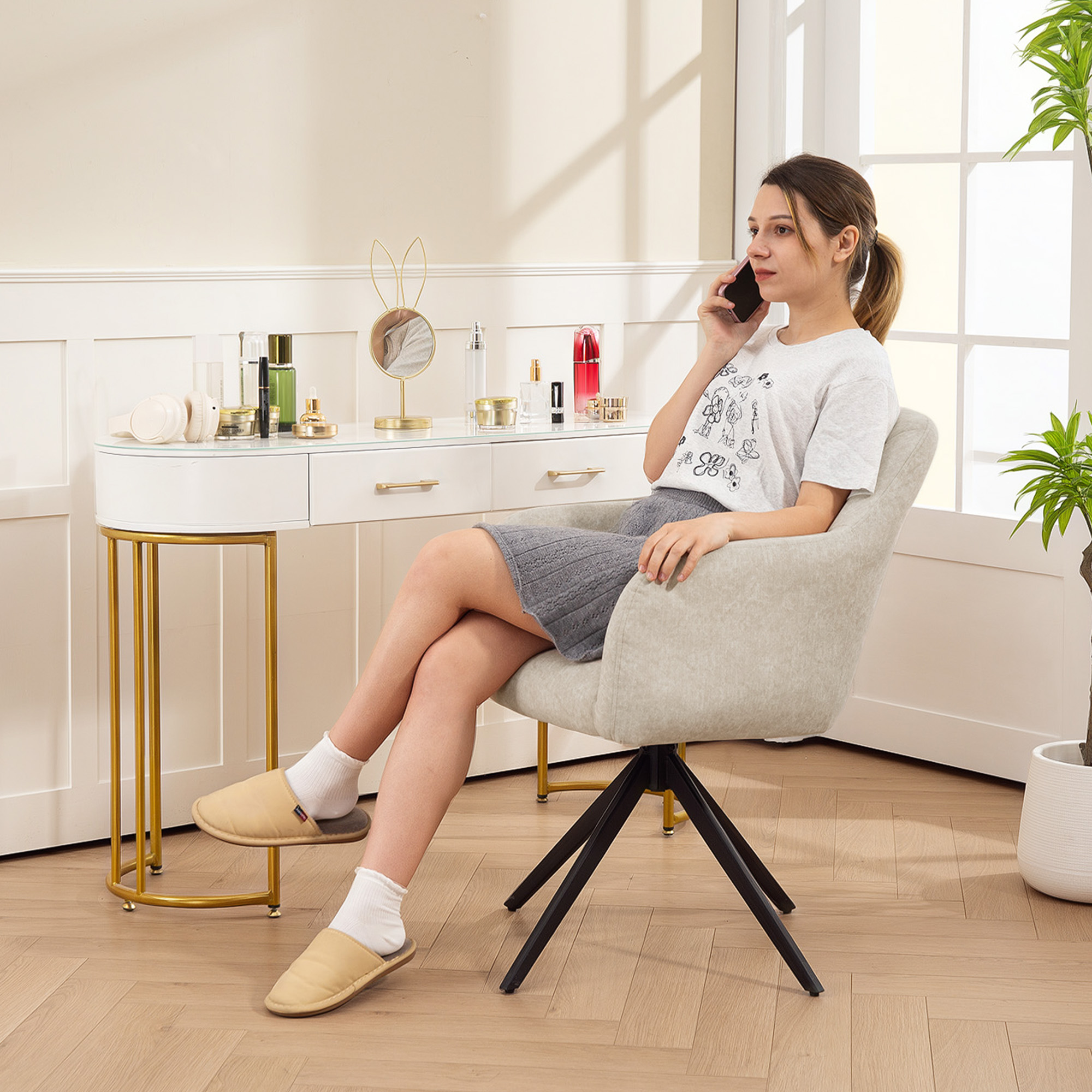 HOMCOM Drehbarer Akzentstuhl, Polsterstuhl mit Stoffbezug, Armlehnen, Stahlbeine, für Wohnzimmer, Schlafzimmer, Büro, Beige
