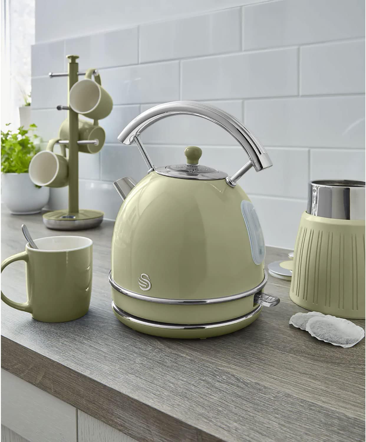 Swan Retro Frühstücks-Set 1,8 L Wasserkocher, 2 Scheiben Breitschlitz-Brottoaster, 20L Digital-Mikrowelle, 6 Leistungsstufen, Timer, Spiegeltür, Vintage Design, Grün, Einheitsgröße