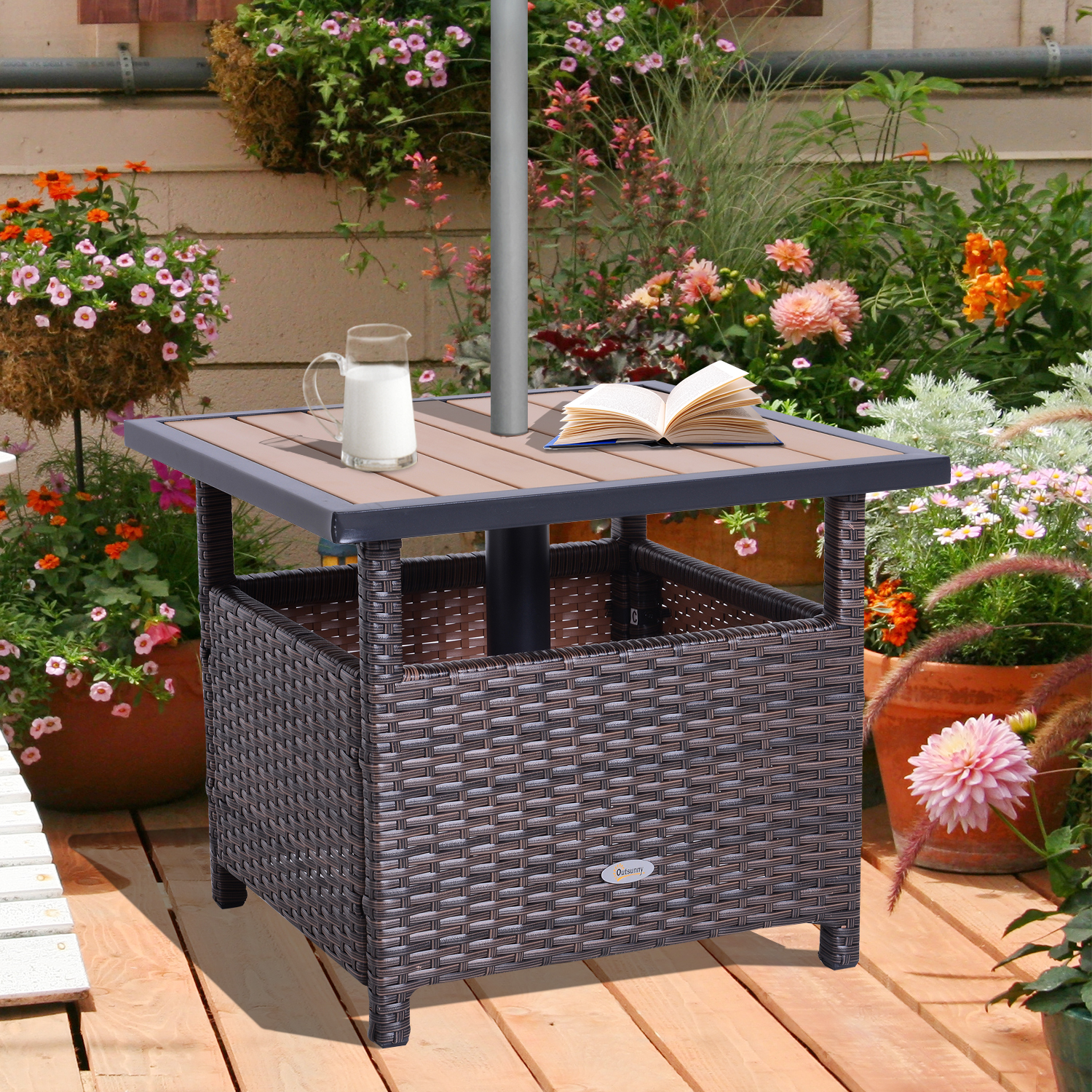 Outsunny Polyrattan Beistelltisch Gartentisch Terrassentisch Schirmständer für Sonnenschirm inkl. Sandsack Braun 55,5 x 55,5 x 46 cm