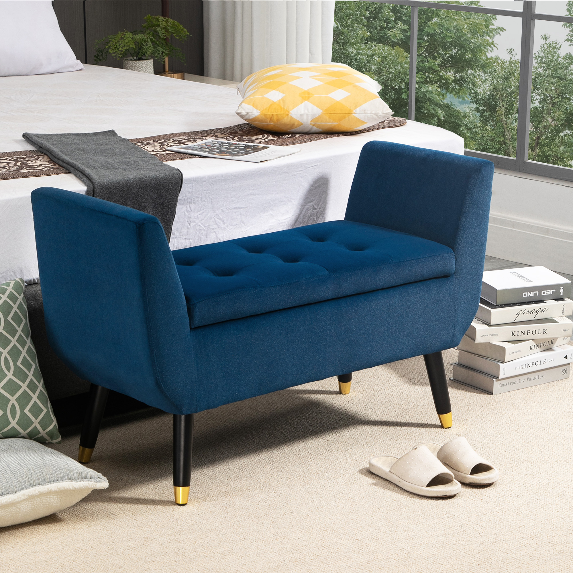 HOMCOM Sitzbank mit Stauraum Armlehnen Polsterbank mit Samtoptik, Sitztruhe mit Holzbeine, Truhenbank für Wohnzimmer Schlafzimmer Flur 107 x 42 x 65 cm, Blau