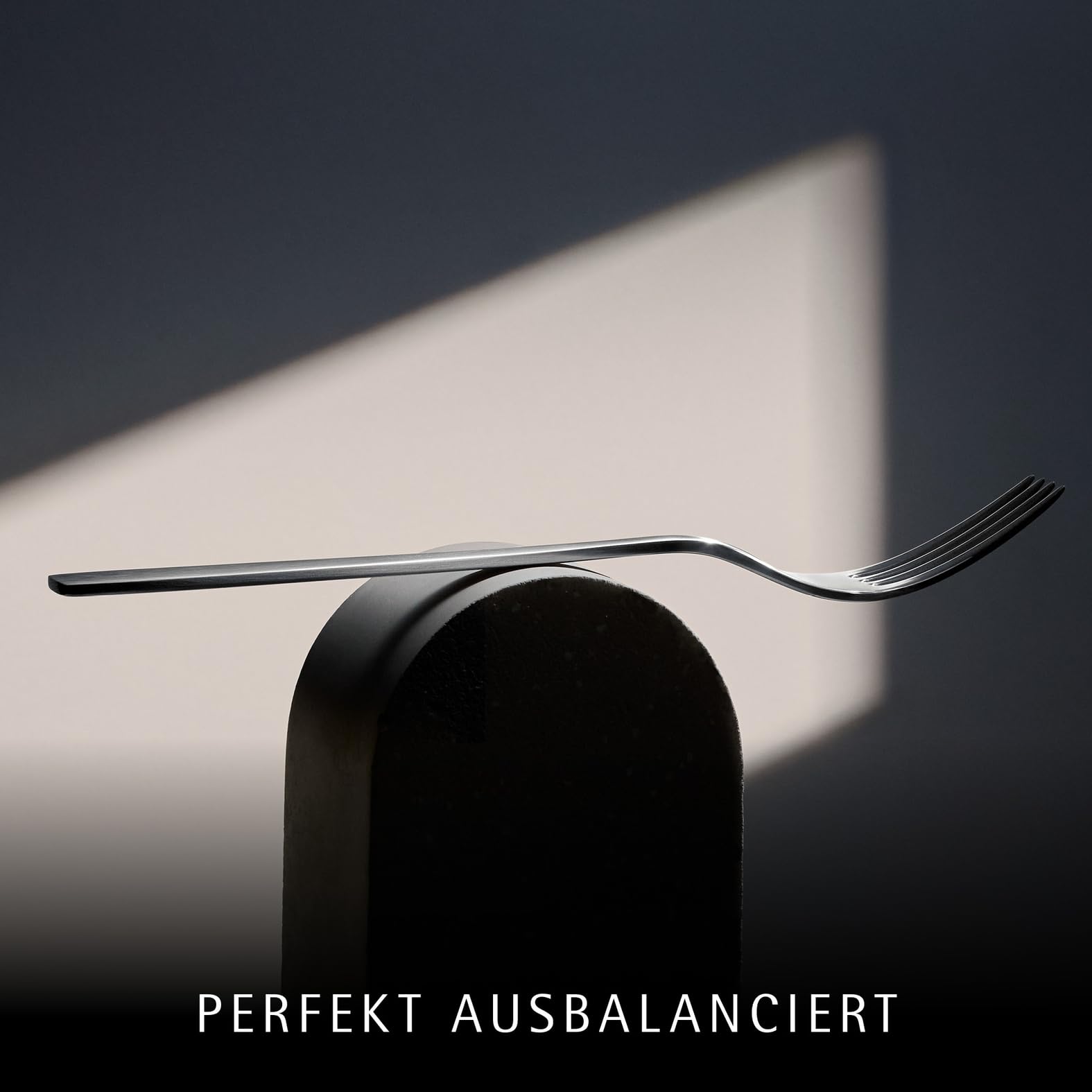 Besteck Set 60 teilig für 12 Personen, Sitello Serie aus Cromargan Edelstahl 18/10 poliert mit Hammerschlag, inklusive Monobloc-Messer