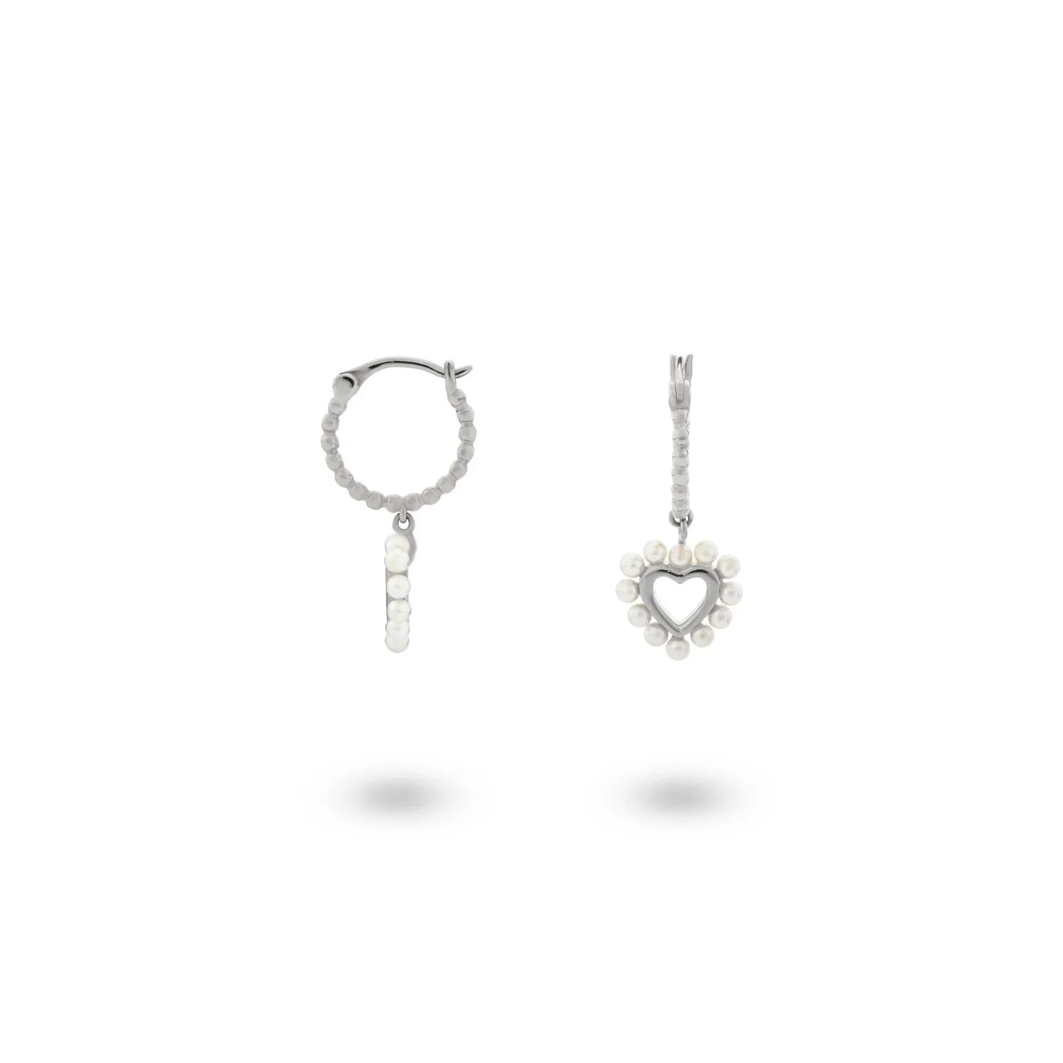 Orecchini 24Kae rodiato bianco a forma di cuore e perle 42403S