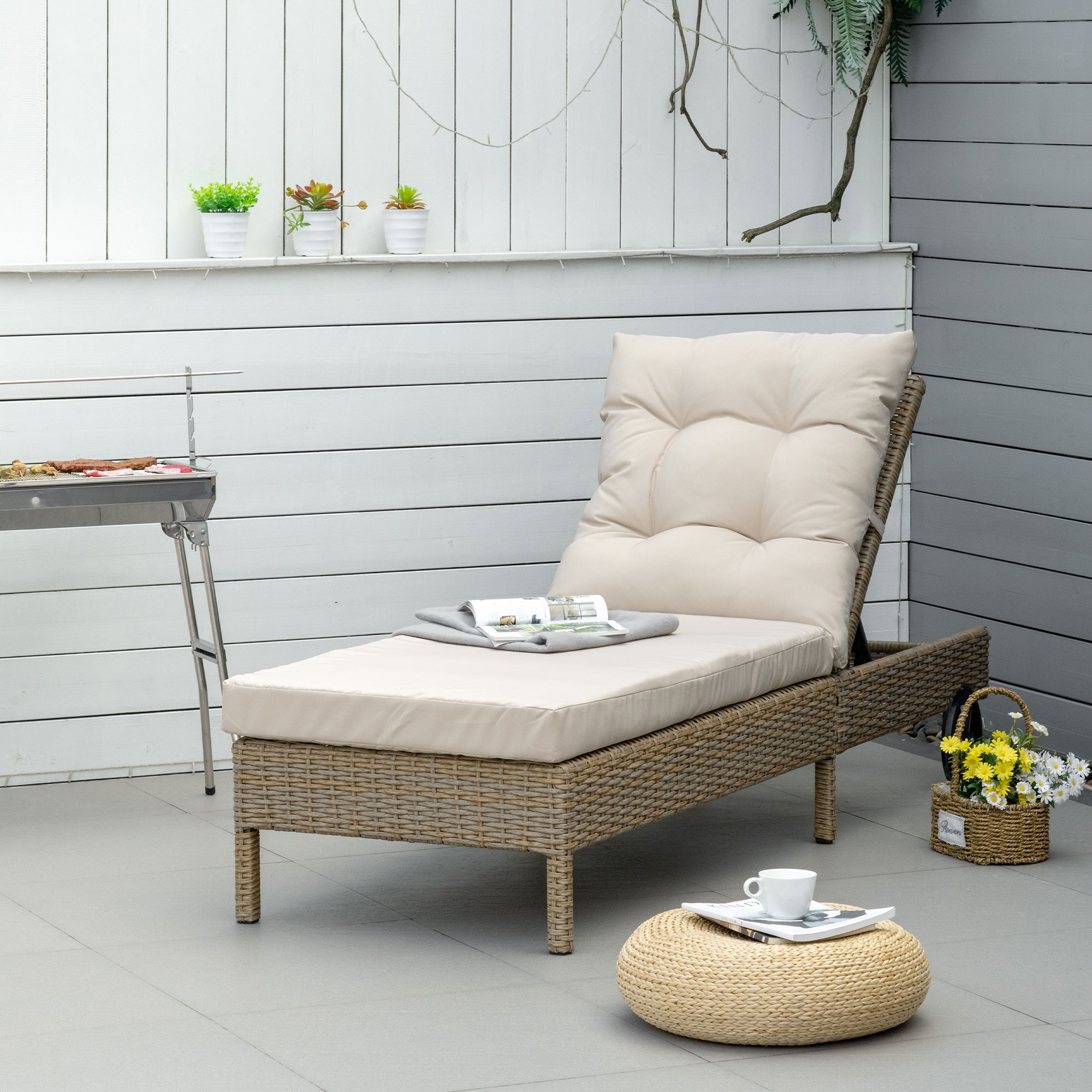 Outsunny Sonneliege aus PE-Rattan, Gartenliege, verstellbare Rückenlehne, abnehmbare Polster, Natur + Cremeweiß