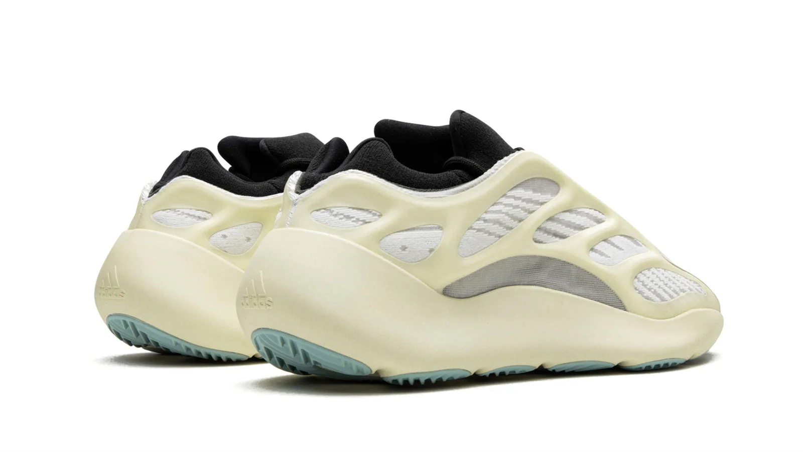 YEEZY 700 V3 