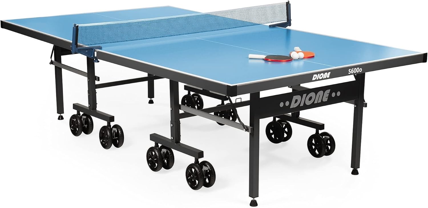 Dione Tavolo da Tennis S600o – 6mm Top – Outdoor Pieghevole – Tavolo da Ping Pong Arrotolabile per Esterni – Resistente alle intemperie Tavolo 65 kg – 10 Minuti di Installazione - Grandi Ruote