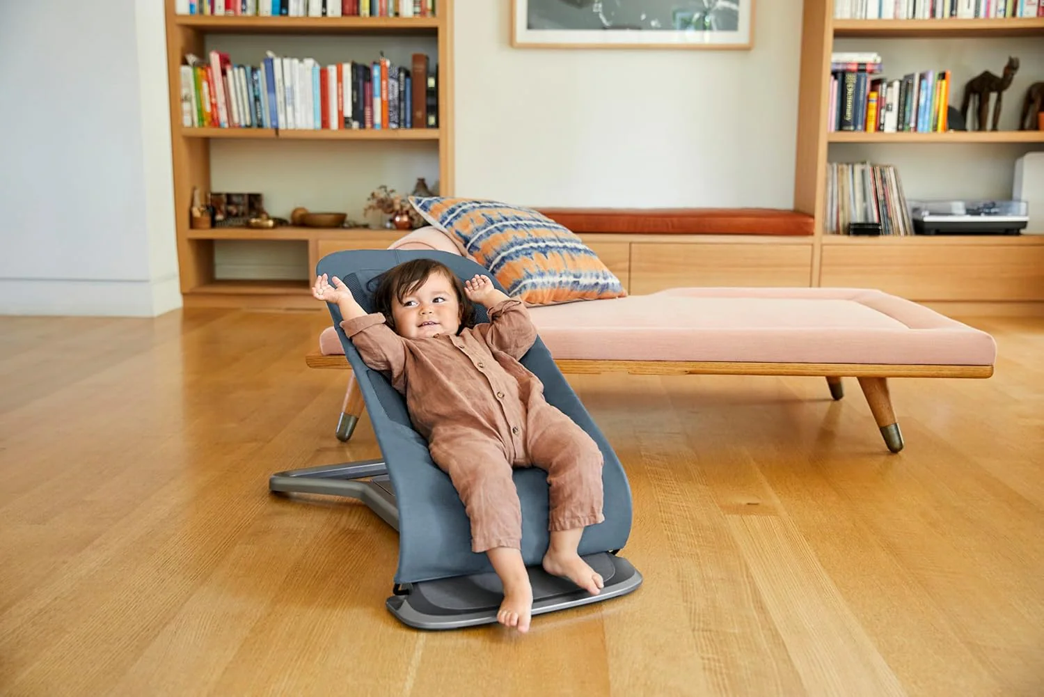 Ergobaby 3-in-1 Evolve Bouncer, Ergonomische wipstoel voor baby's vanaf de geboorte tot peuters, Babyschommel met zitverkleiner voor pasgeborenen (2,5 kg - 13,2 kg), Cream