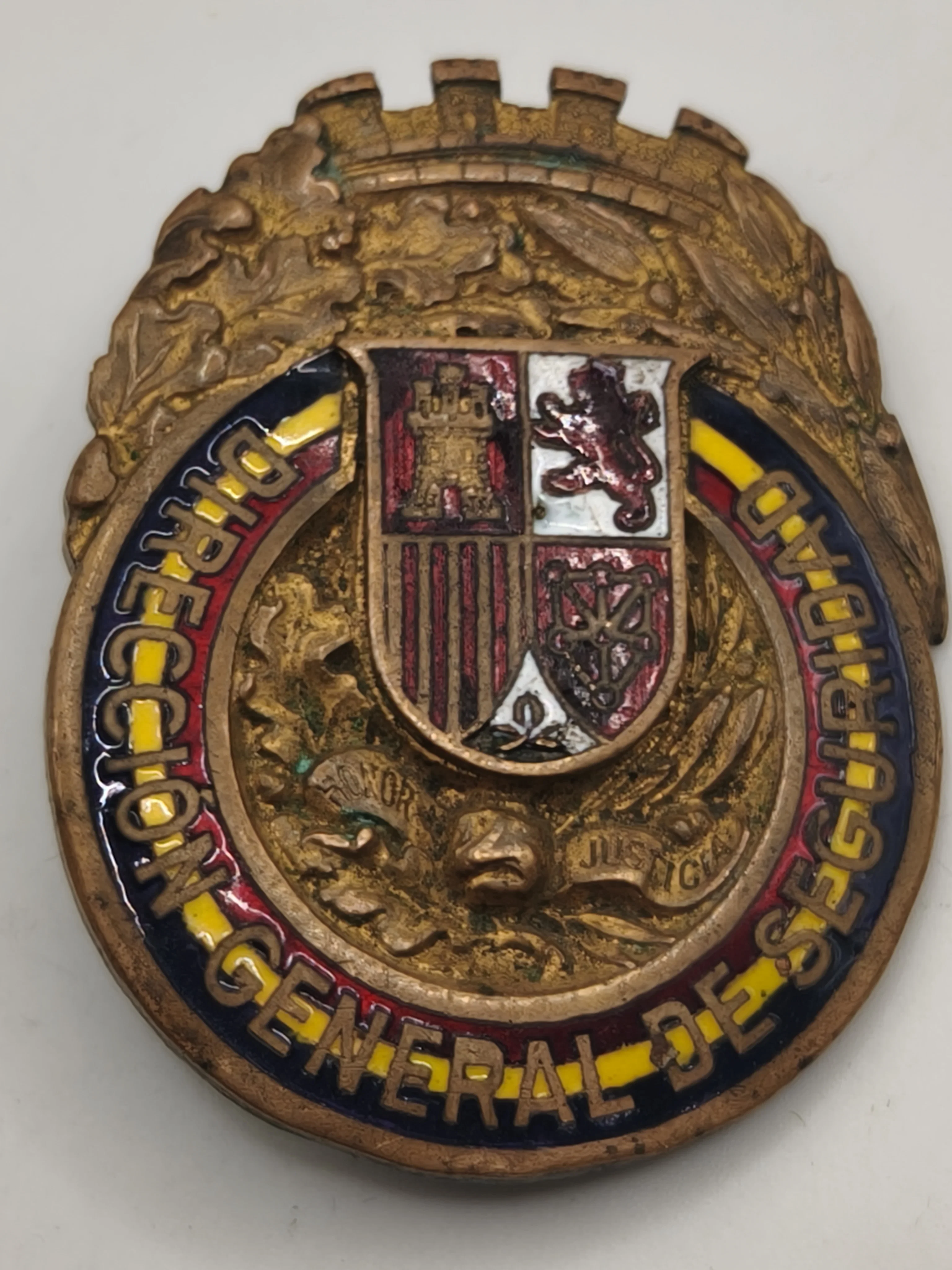 II Spanish Republic Police Badge. Very rare.
