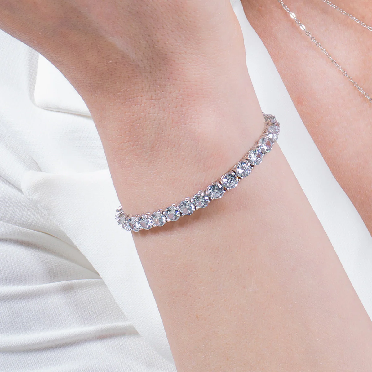 Bracciale Amen tennis rodiato bianco con zirconi bianchi