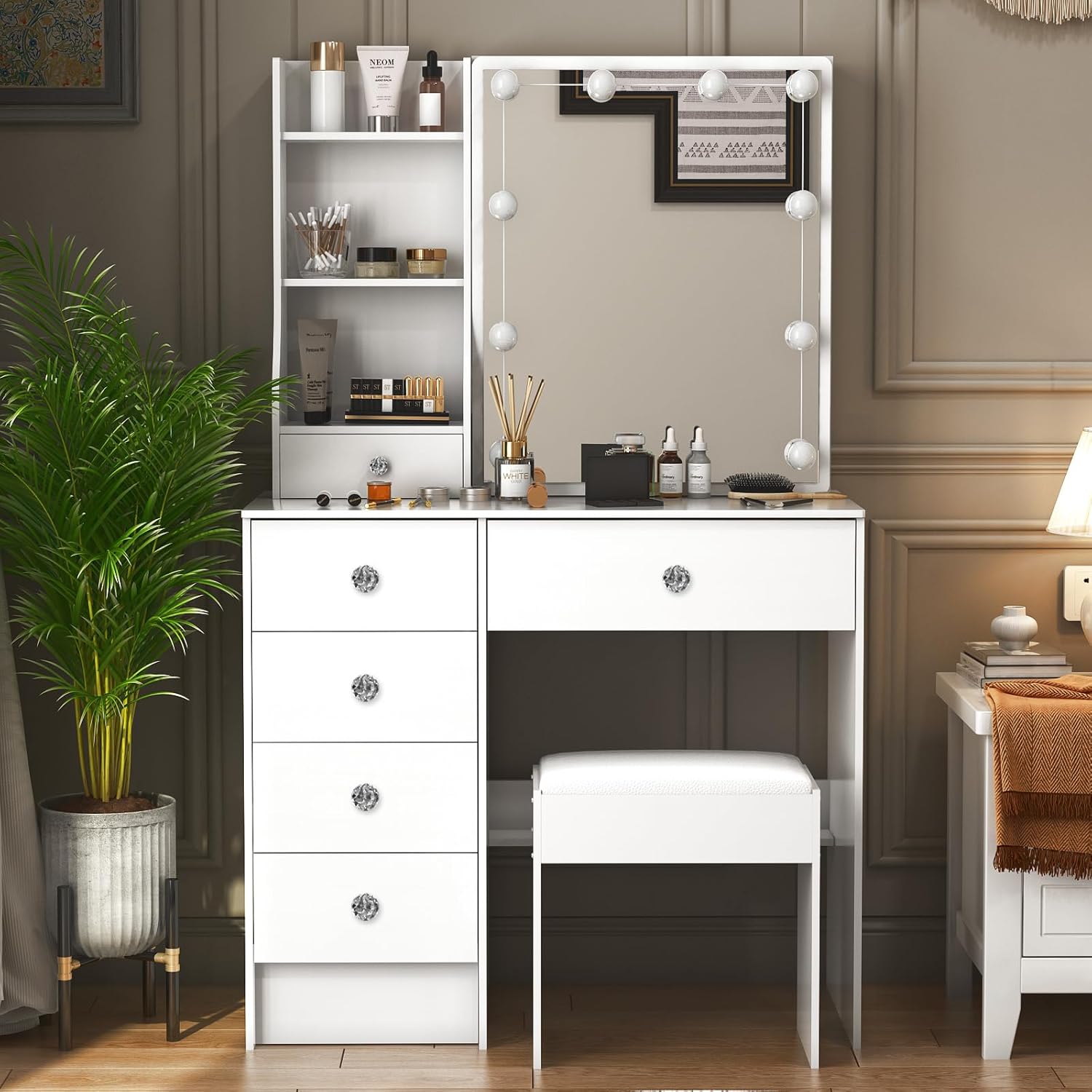 Toeletta Trucco con Specchio e Sgabello, Postazione Make-up Robusta con Luci Dimmerabili e Guida Video, Scrivania da Trucco con 6 Cassetti e 6 Ripiani, Bianco, 36×80×131 cm, H3999