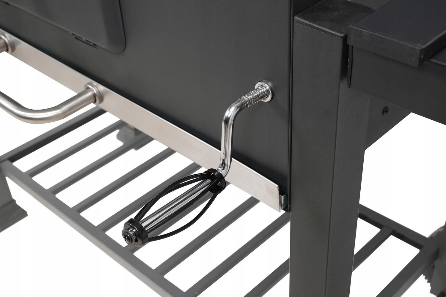 DUŻY GRILL WĘGLOWY XXL REGULOWANY ŻELIWNY RUSZT 78x42,5mm 3 P&Oacute;ŁKI LUND Cechy dodatkowe k&oacute;łka pokrywa p&oacute;łka popielnik system regulacji temperatury termometr