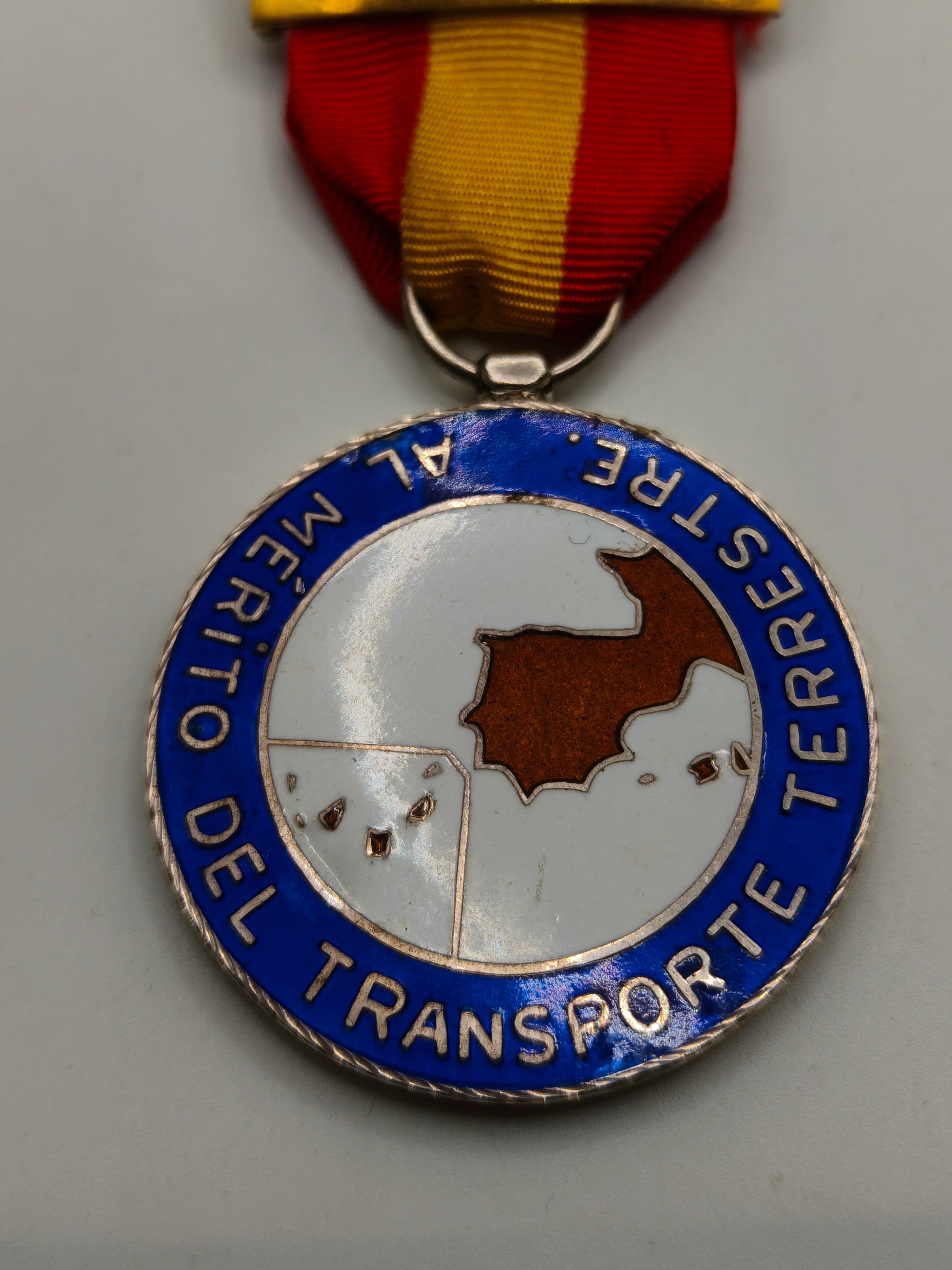 Medalla orden al M��rito transporte terrestre. Espa?a