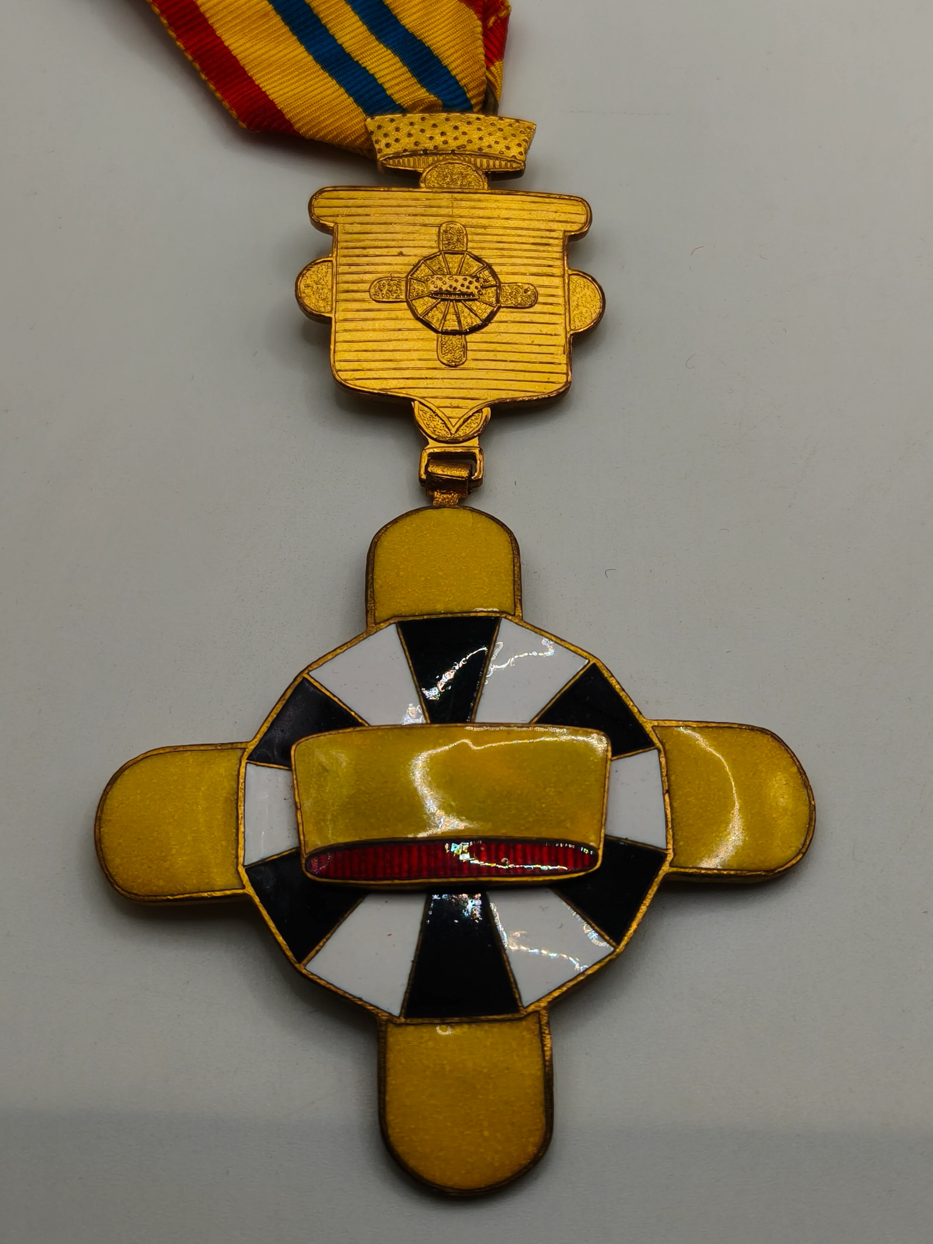 Medalla orden mobiliaria Madrid
