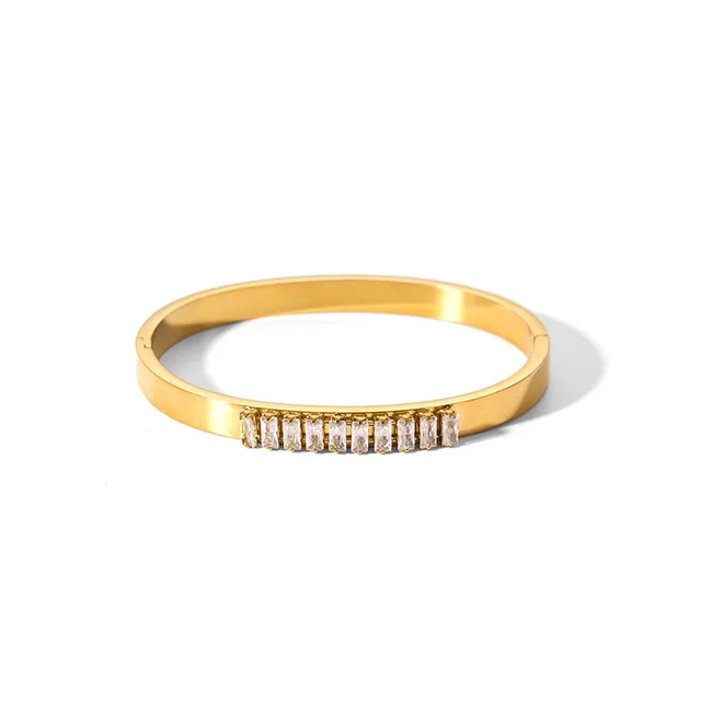 Stainless-Steel Bracelet with Crystal Accents �C Waterproof and Durable