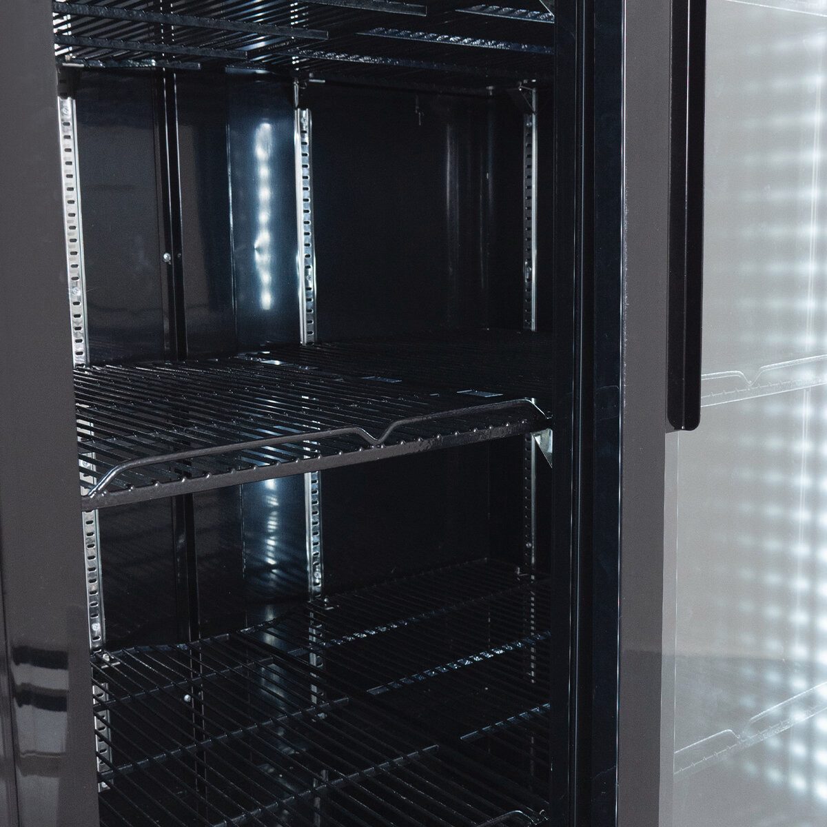 Getränkekühlschrank Getränkekühlschrank 630 - Leuchtaufsatz, Schiebetüren, schwarz, LED