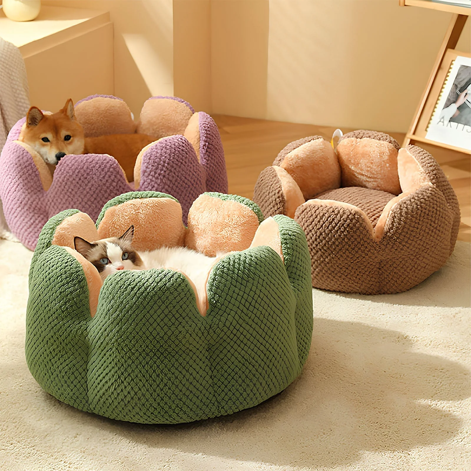 Cactus Pet Bed �C Soft Plush with Cozy Enclosed Design for Cats & Small Dogs