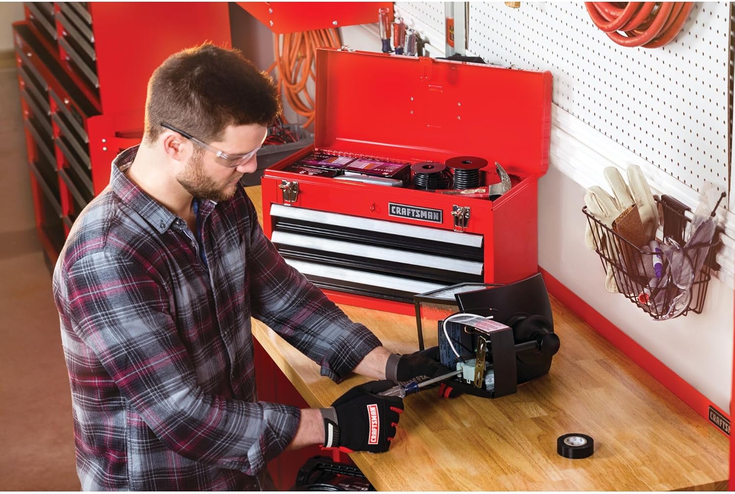 CRAFTSMAN 20-in Wide 3 Drawer Metal Tool Box With Ball-Bearing Drawers (CMST98245RB)
