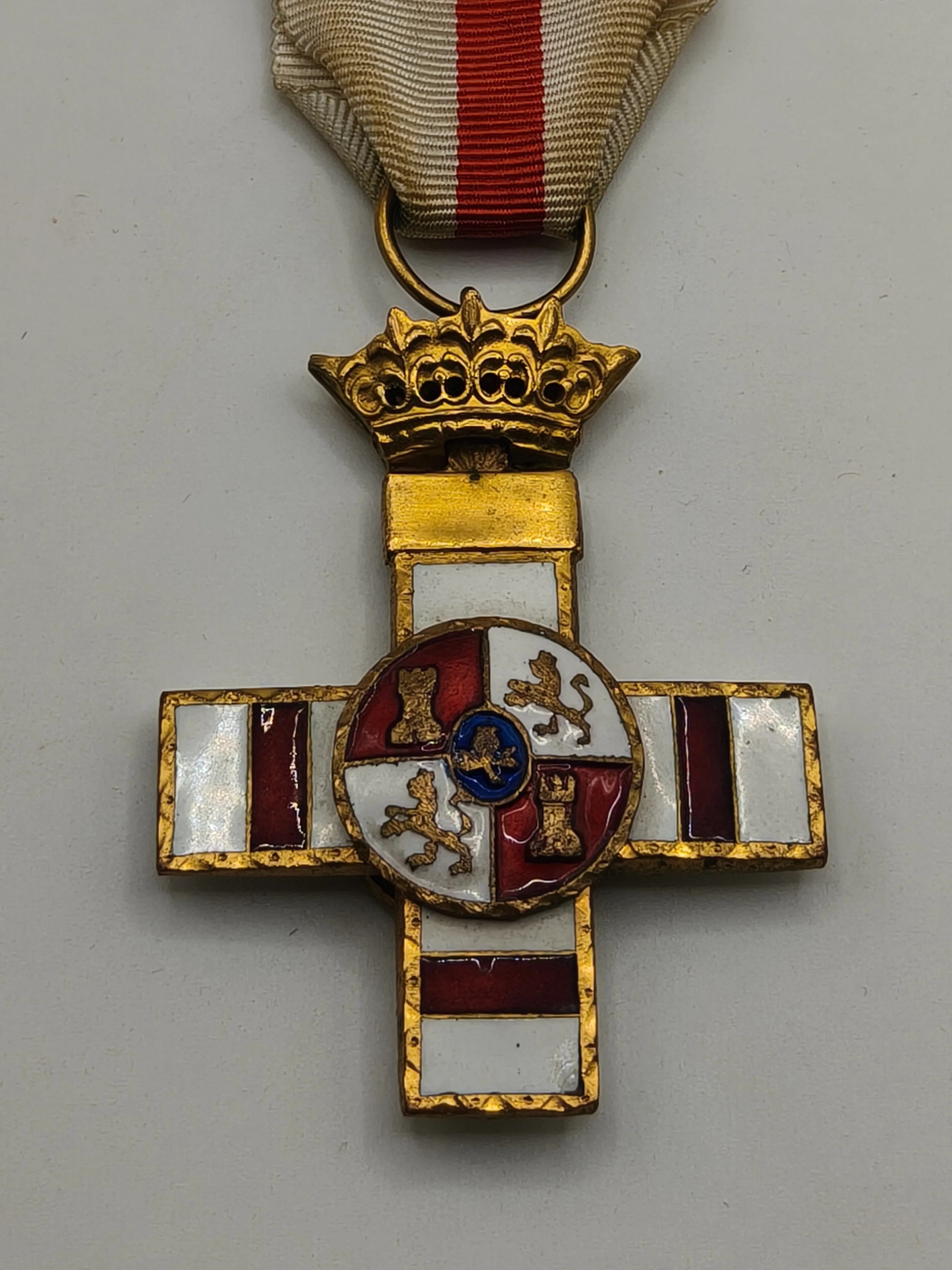 Pensioned Cross Medal of Military Merit. Spain Franco's period.