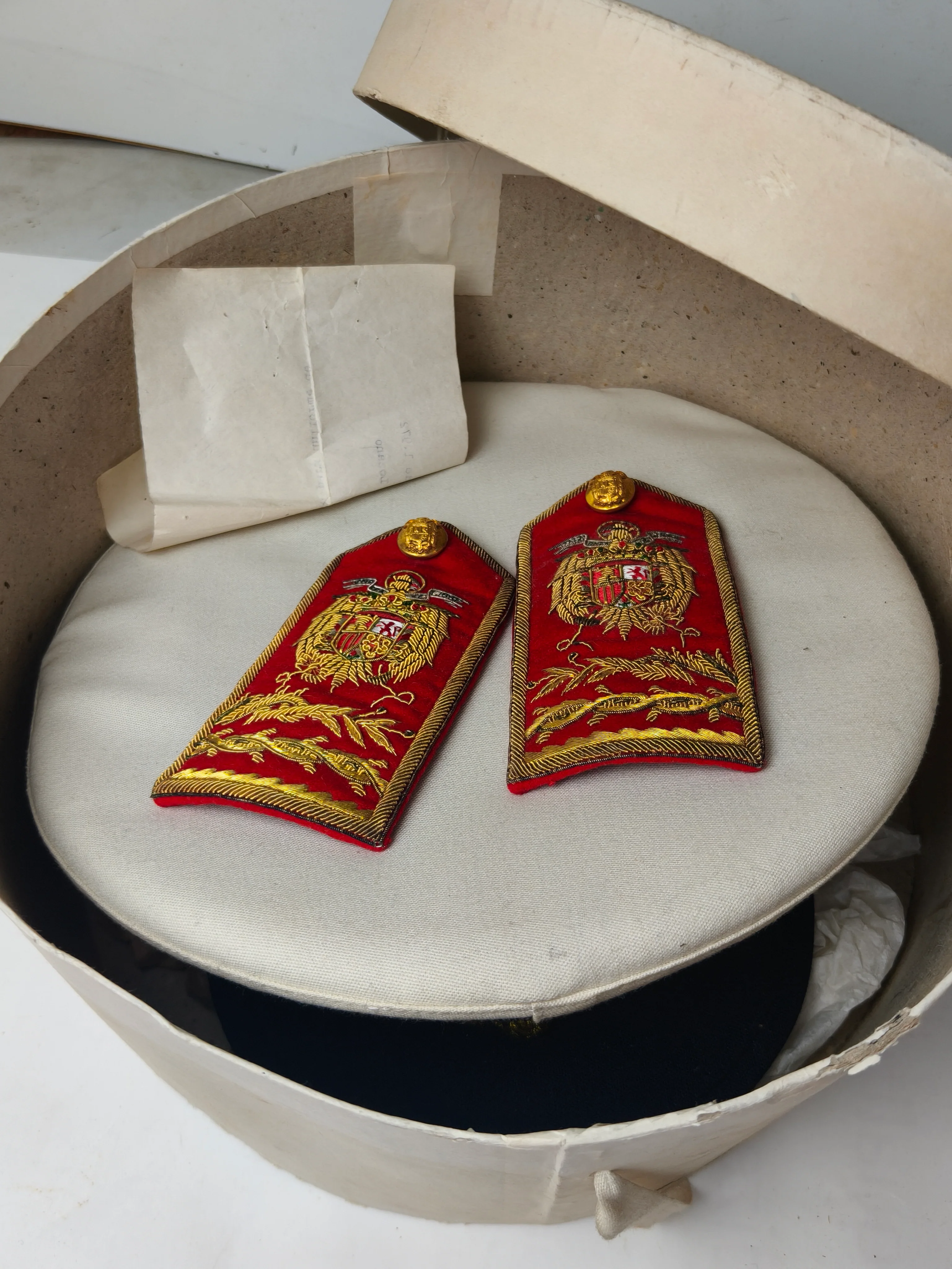Spanish Diplomatic Paulettes and Cap. Franco's Period.