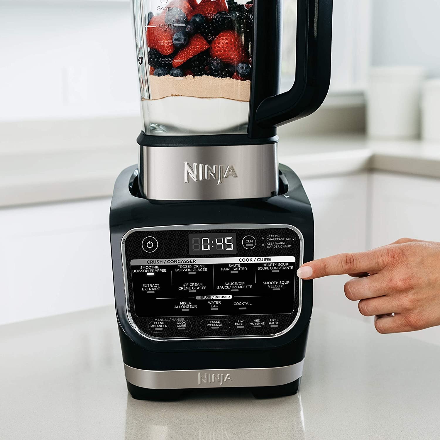 Licuadora Ninja Foodi Fría y Caliente con 1400 Vatios de Potencia Máxima y Jarra de Vidrio Antiadherente (Modelo HB152), 64 oz, Negra