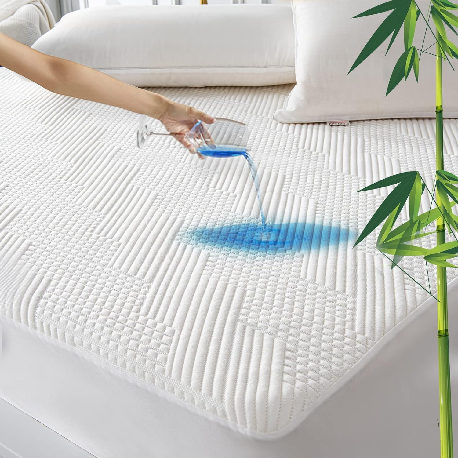 GRT Waterproof Bamboo Fibre Double Mattress Protector 160 x 190 cm – Quilted Mattress Protector with Elastic Up to 40 cm Deep – Breathable and Oeko-Tex Mattress Cover