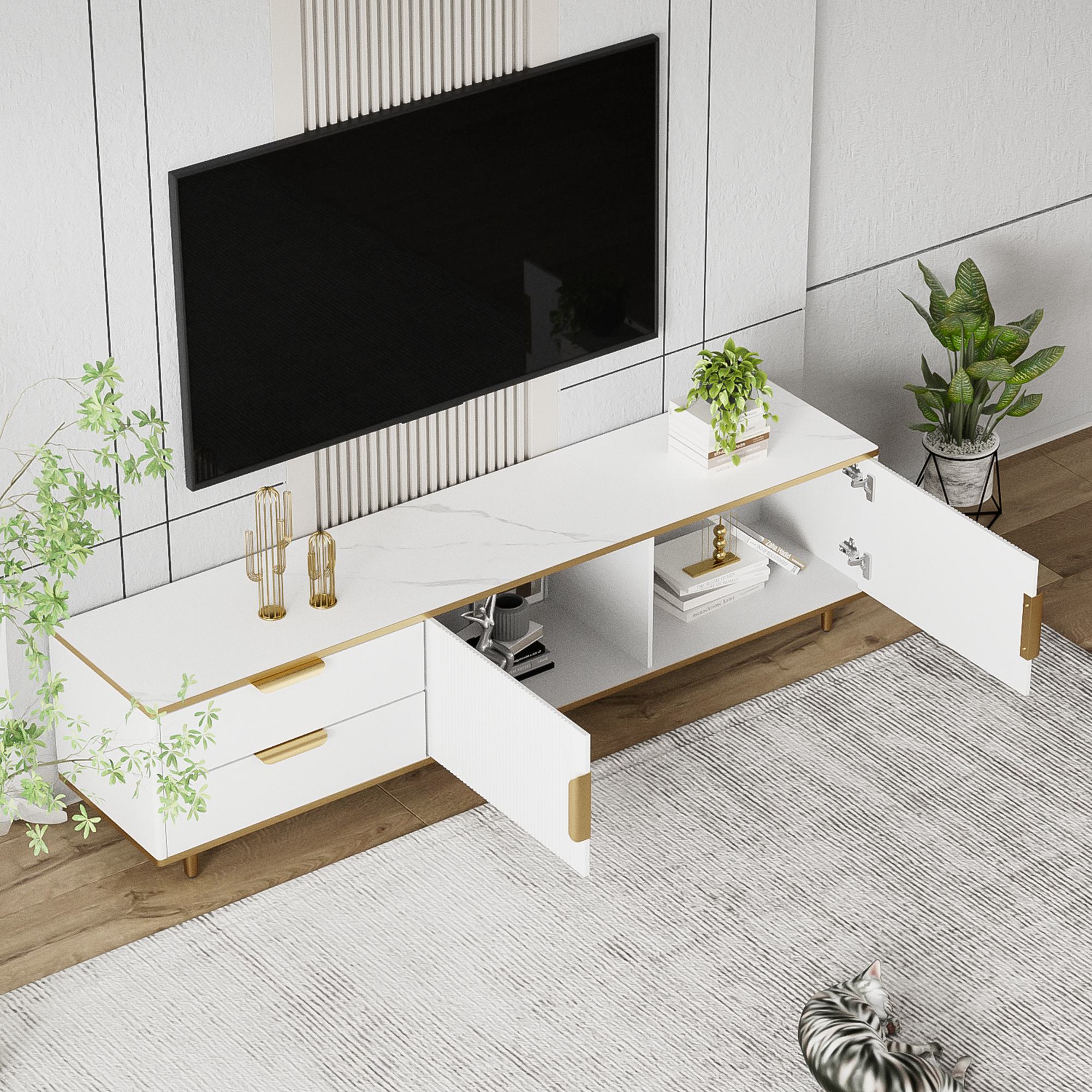 TV-Schrank mit geschnitzter Textur, vergoldeten Griffen und Marmorstruktur für elegantes Wohnzimmer, weiß