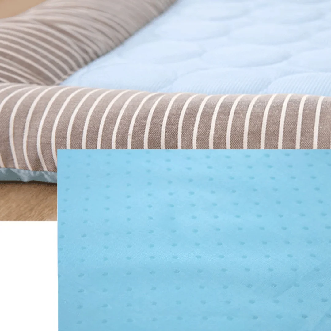 Dog Cooling Mat �C Ice Silk & Cotton with Non-Slip Base & Machine Washable