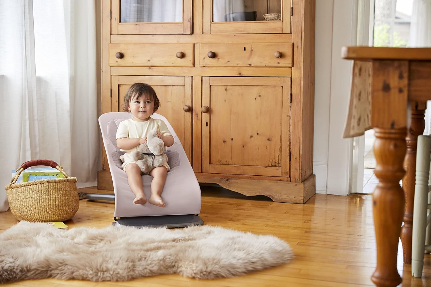 Ergobaby 3-in-1 Evolve Bouncer, Ergonomische Babywippe für Neugeborene ab Geburt bis zum Kleinkind, Babyschaukel mit Neugeboreneneinsatz (2,5 kg - 13,2 kg), Cream