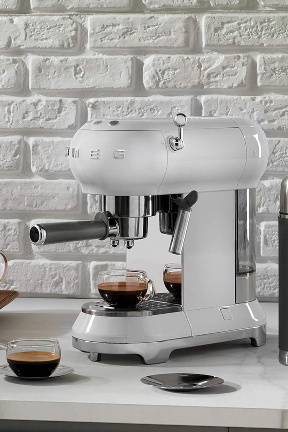 Smeg, ECF01PGEU Manual Espresso-Kaffeemaschine, Cappuccino -System, Thermoblock, groe Tassengehuse und Doppelkaffeefunktion, 1 l Wassertank, kompakte Abmessungen, 1350W, Pastellgrün