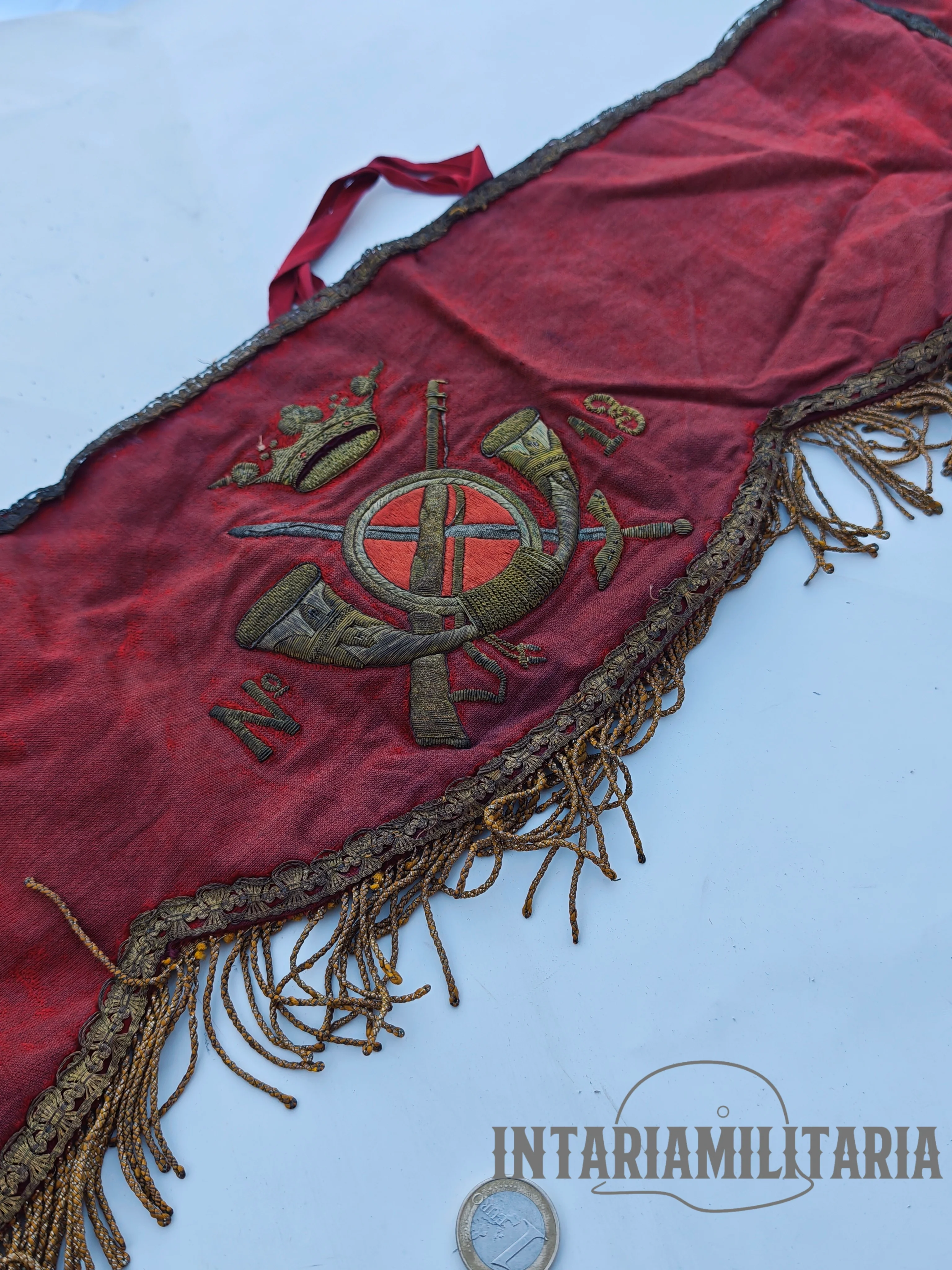 Bandera del regimiento N13 de infanter��a. Espa?a posguerra 1940s.