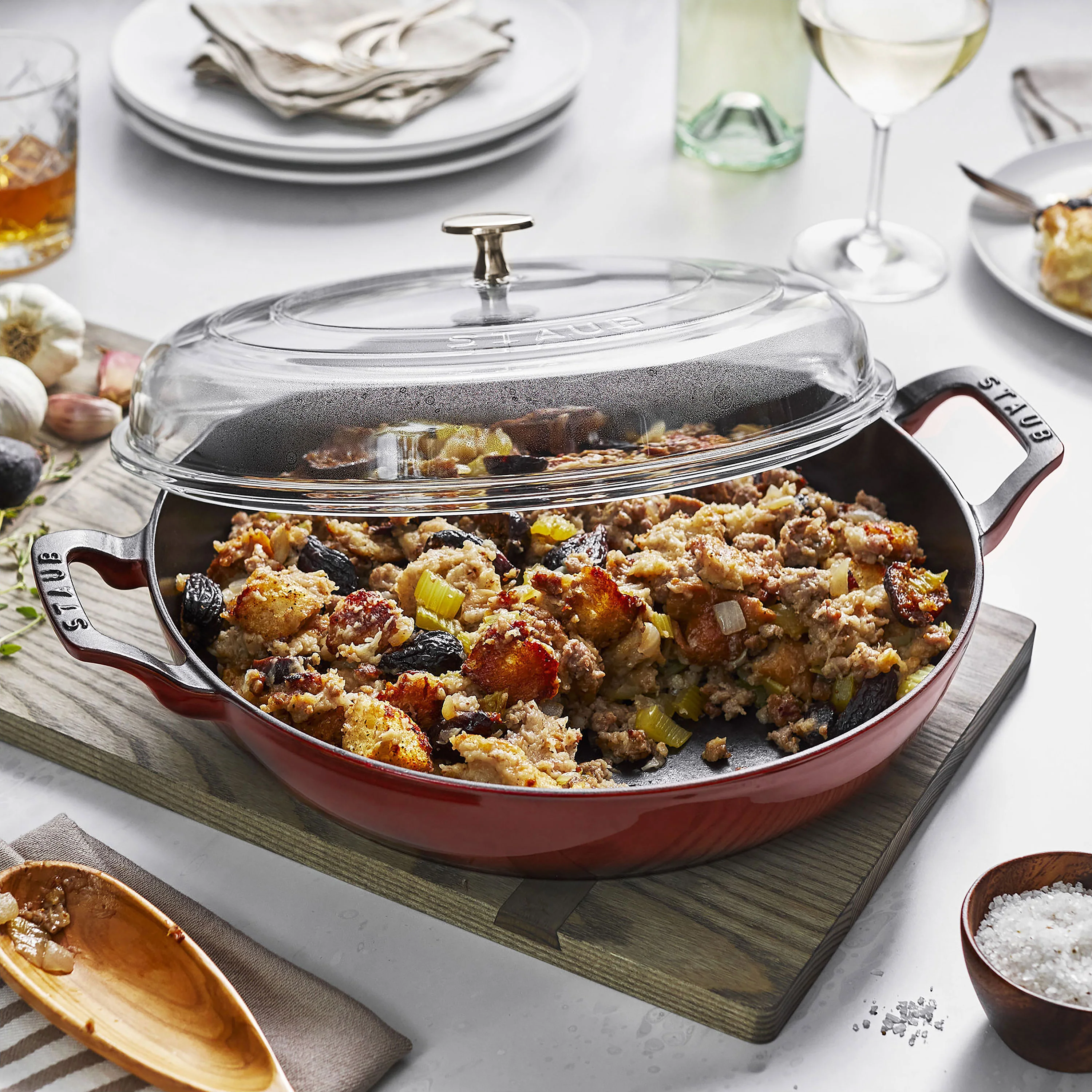 Staub – Brasiera color granato da 3,5 qt con coperchio in vetro