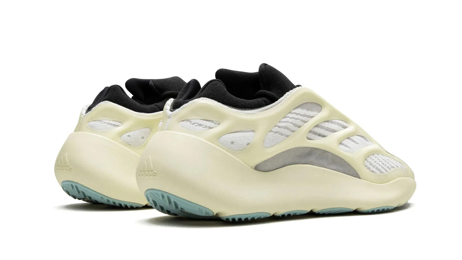 YEEZY 700 V3 
