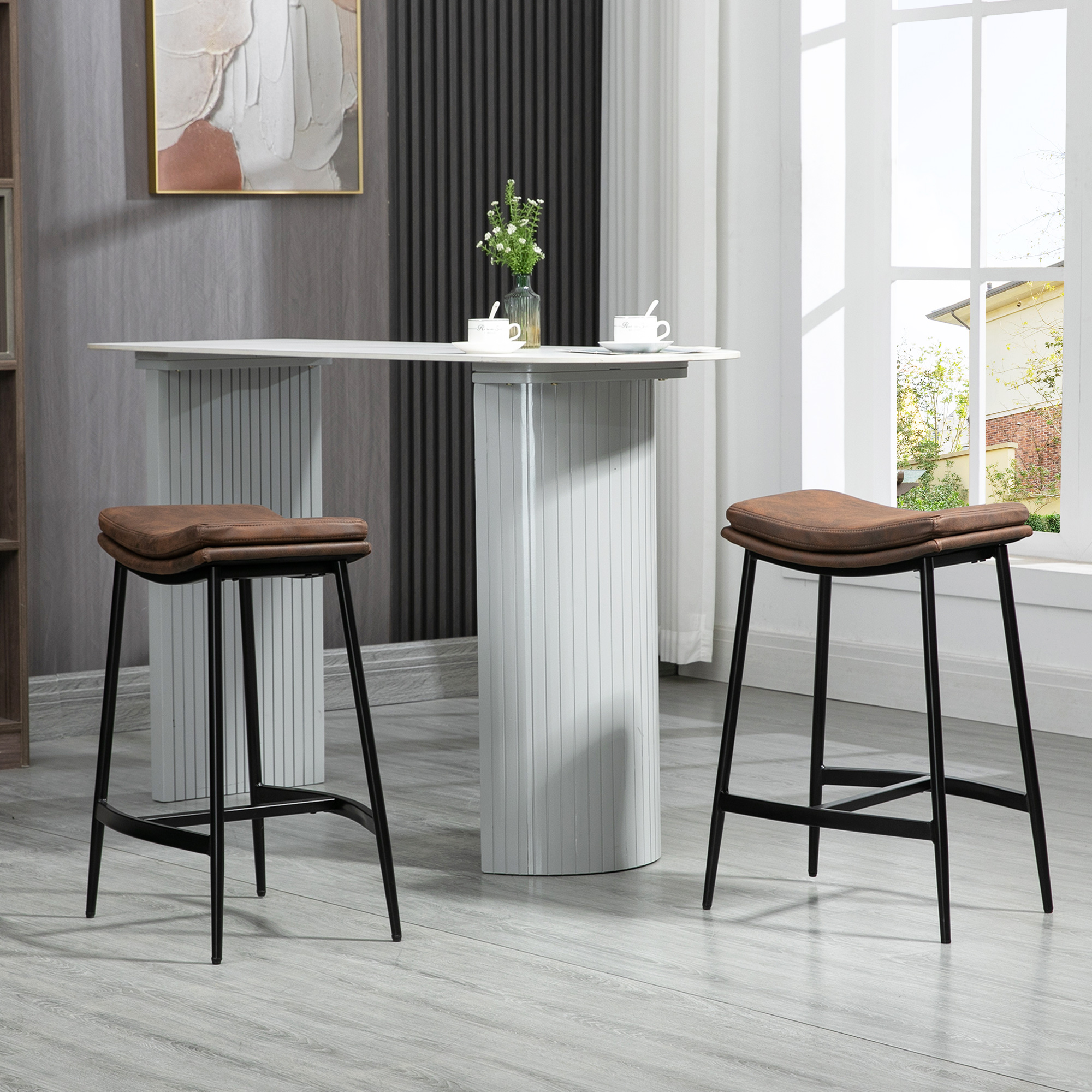 HOMCOM Set mit 2 Barhockern mit Fußstütze aus Stahl Industriestil geschwungene Sitzfläche 48,5 x 38,5 x 68,5 cm Braun Schwarz